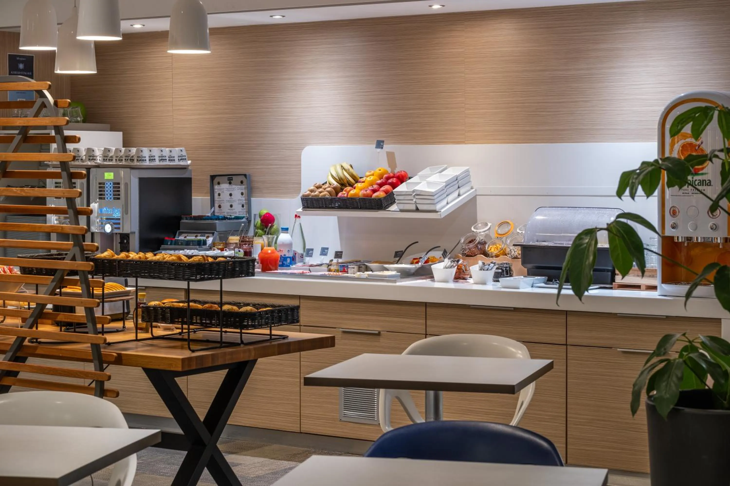 Buffet breakfast in Kyriad Le Mans Est