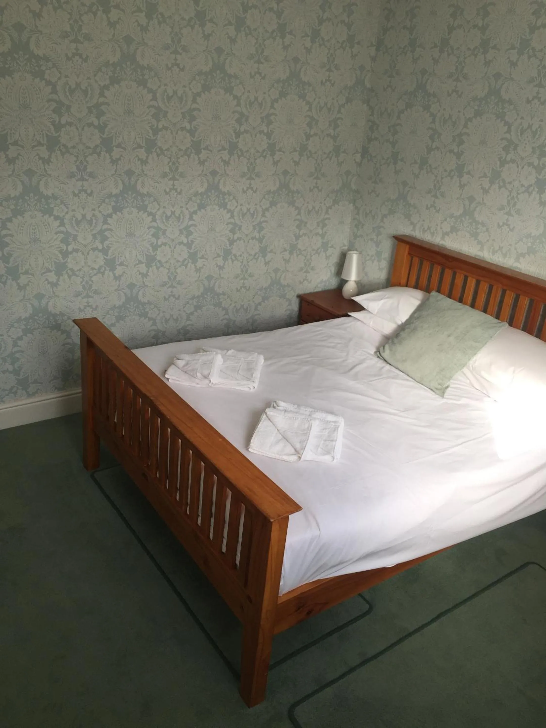 Bedroom, Bed in The Victoria Hotel