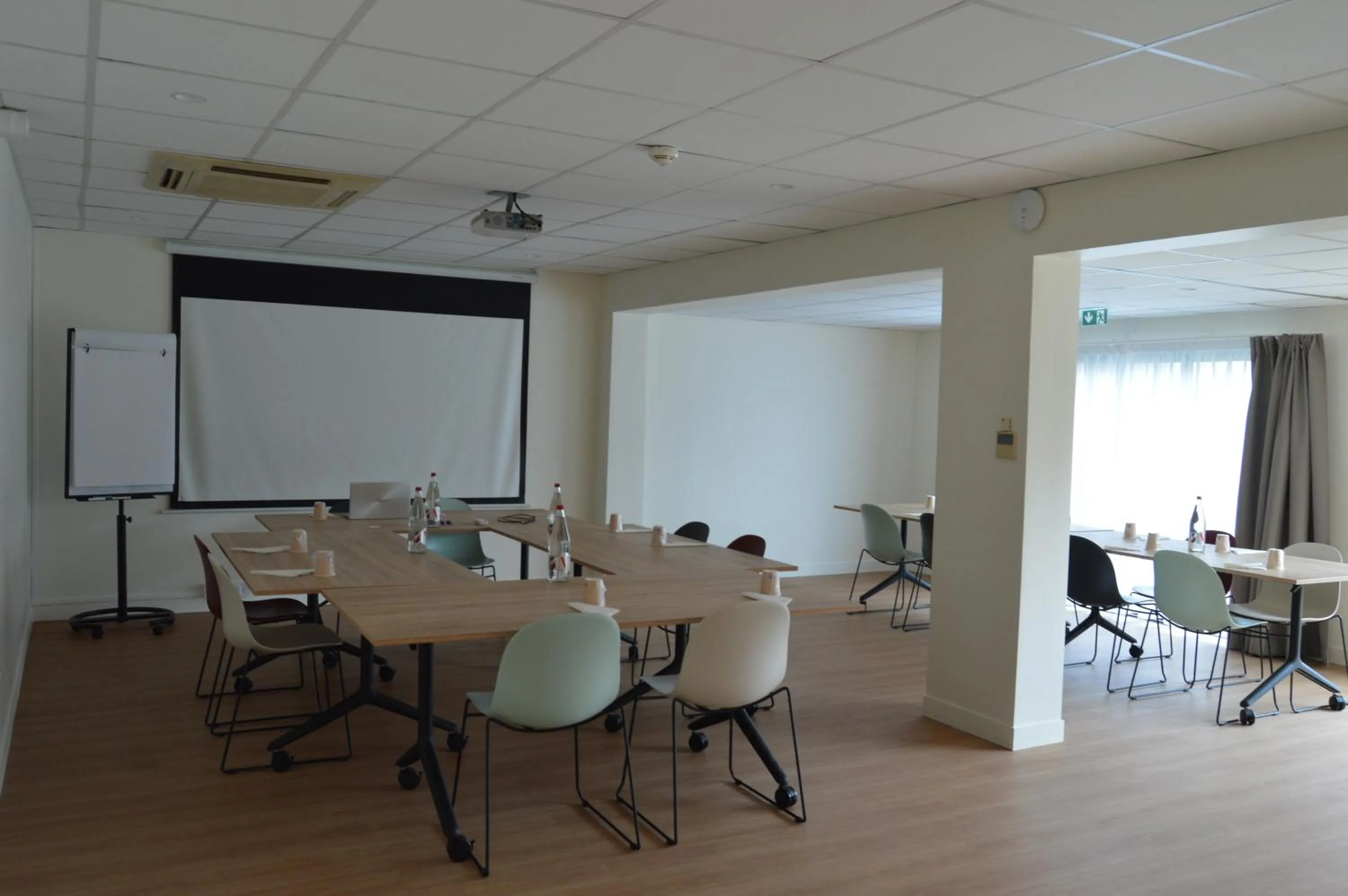 Meeting/conference room in Kyriad Argenteuil