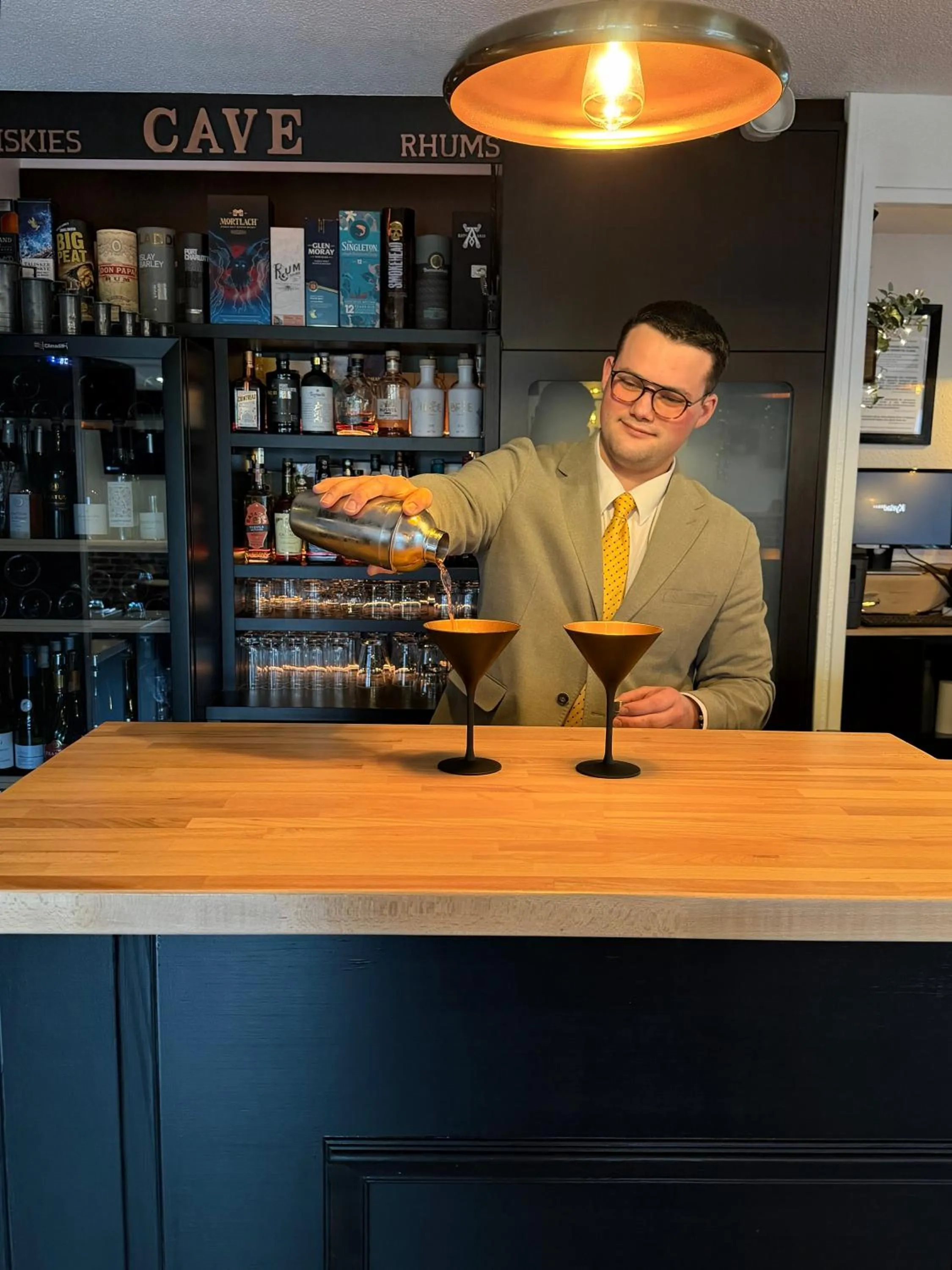 Restaurant/places to eat in Kyriad Lisieux