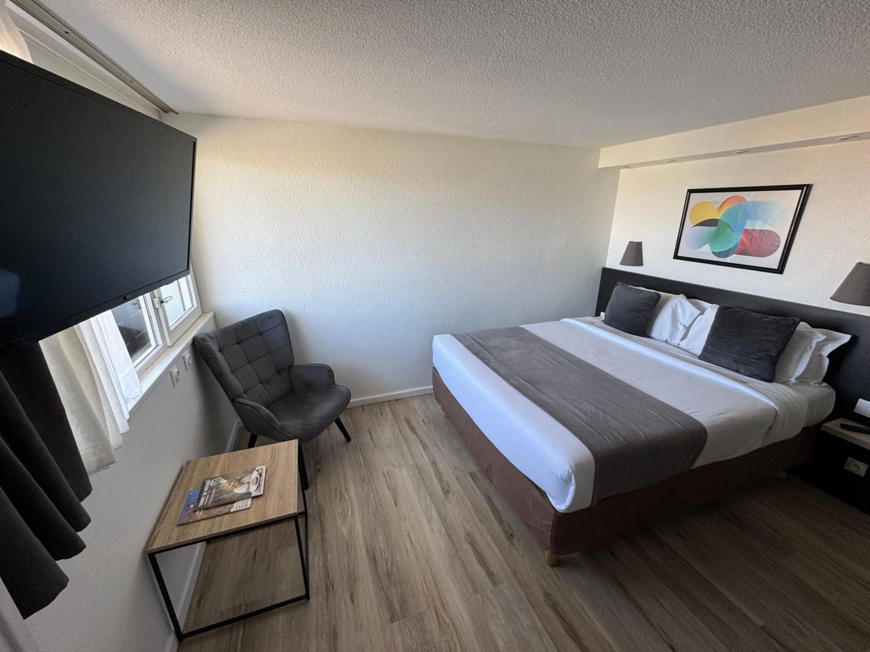 Standard Double Room in Kyriad Lisieux