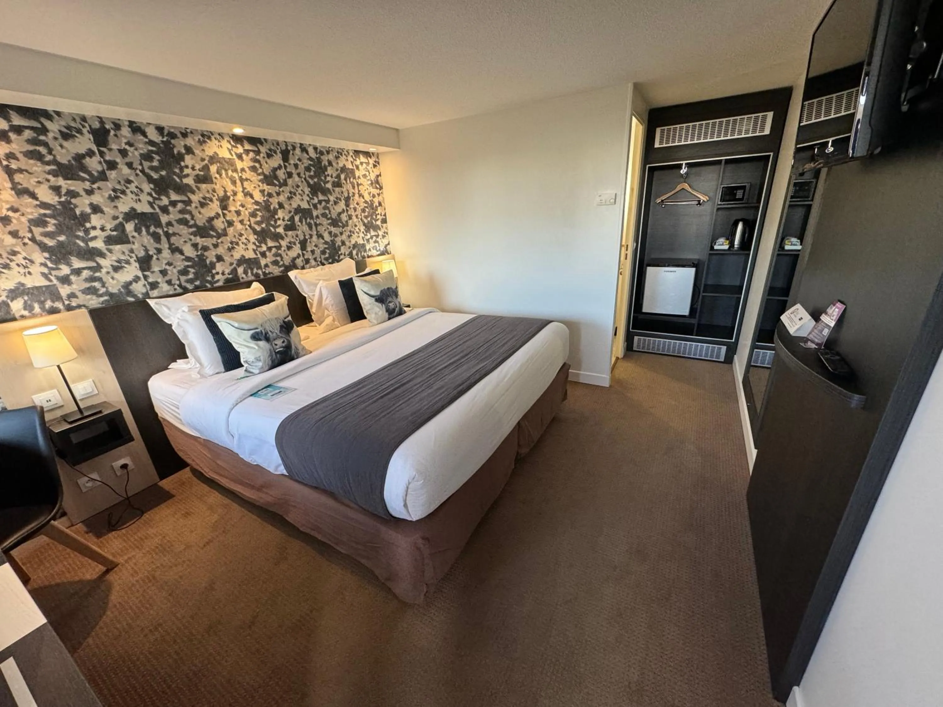 Bed in Kyriad Lisieux