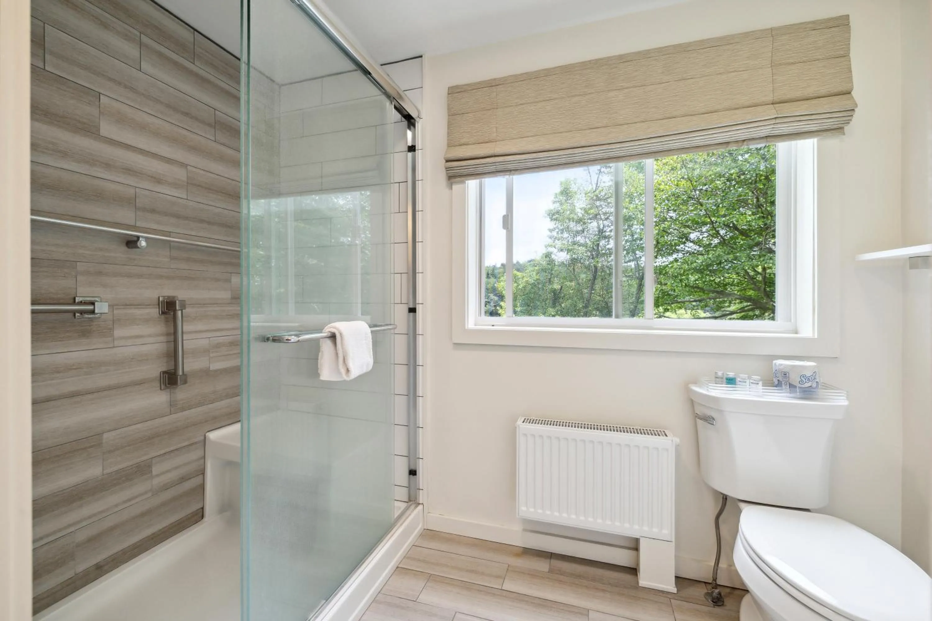 Shower in Mountaineer Inn