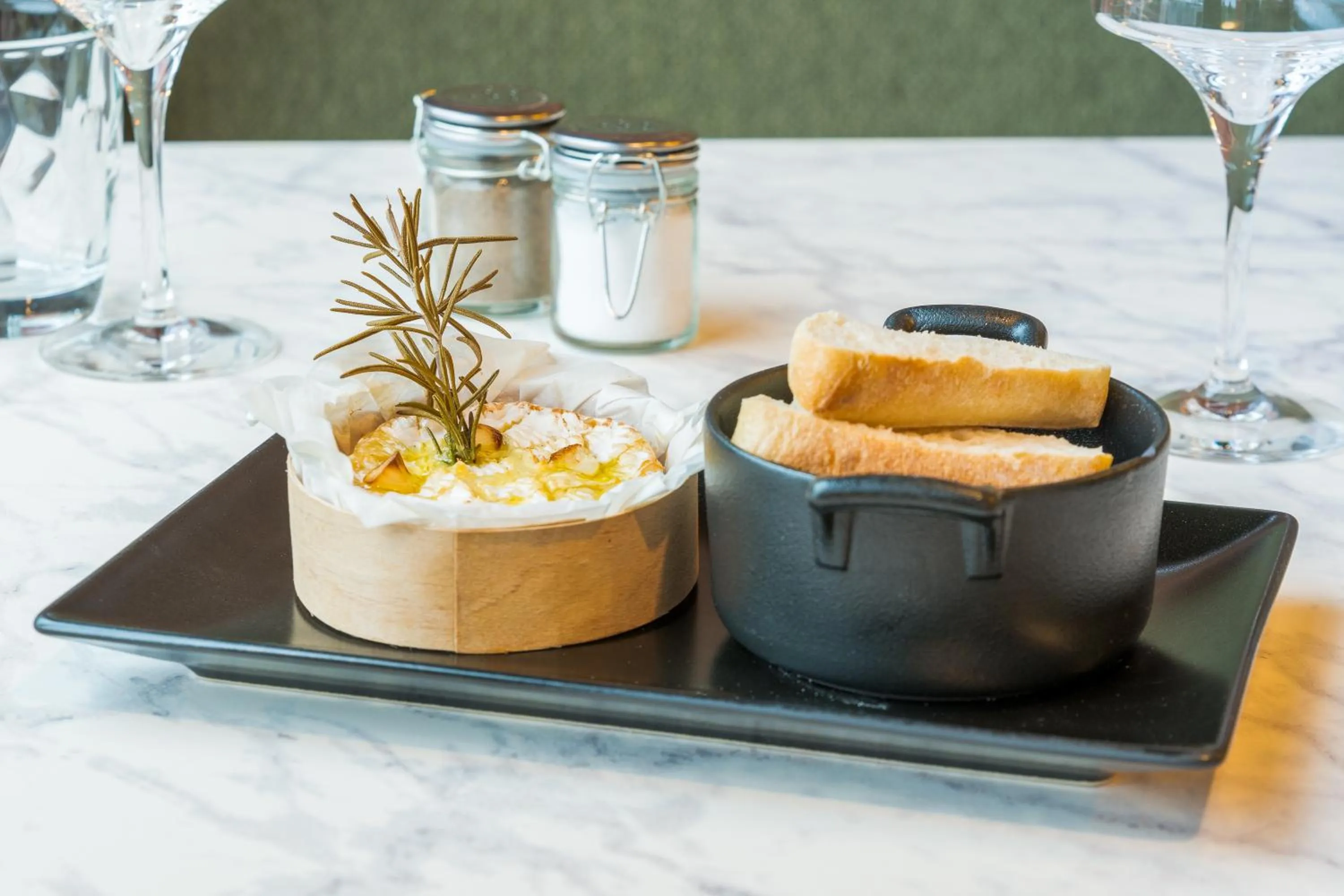 Restaurant/places to eat in Campanile NATURE - Lyon Est Bron Eurexpo