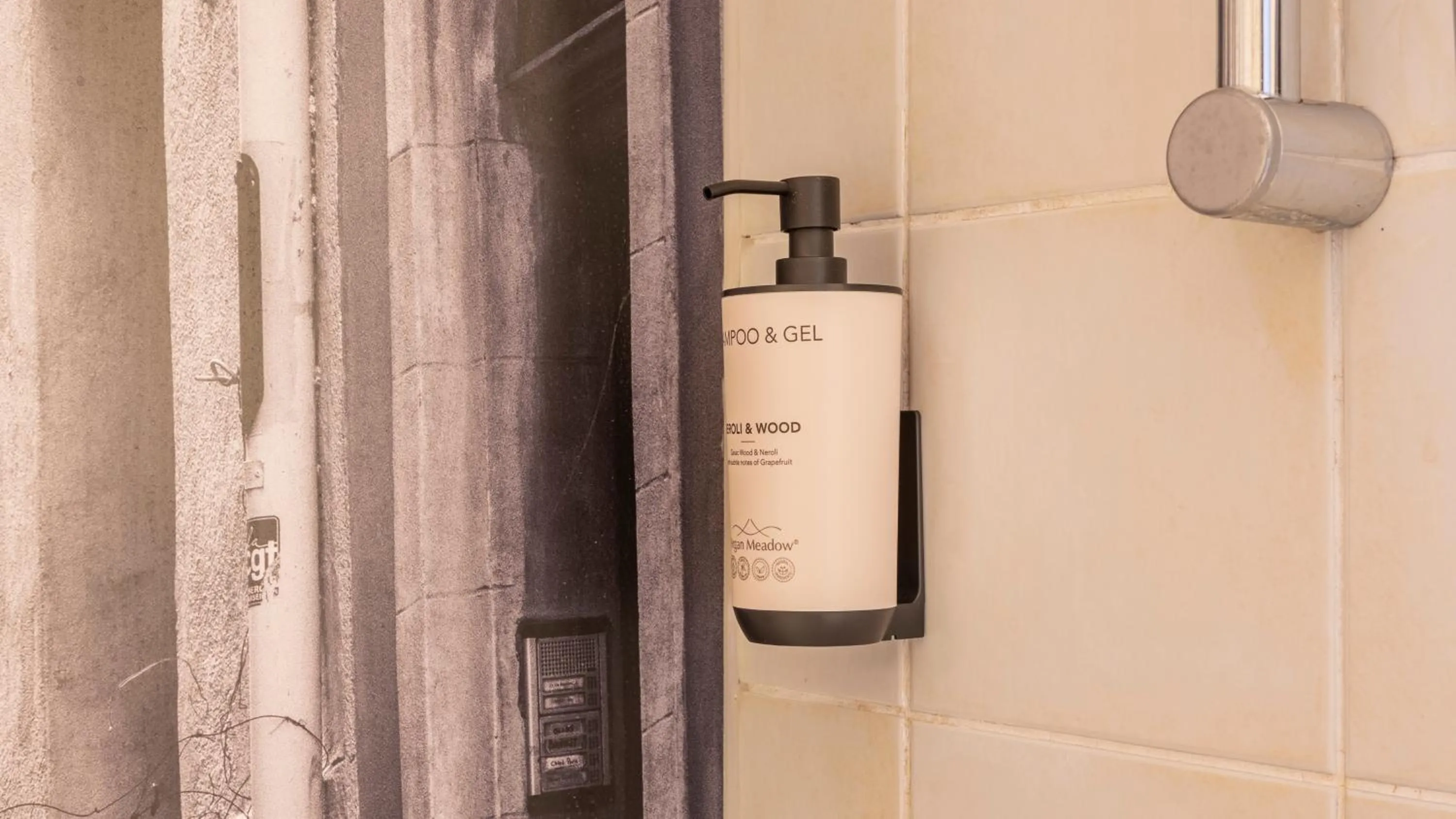 Bathroom in Campanile NATURE - Marseille Saint-Antoine