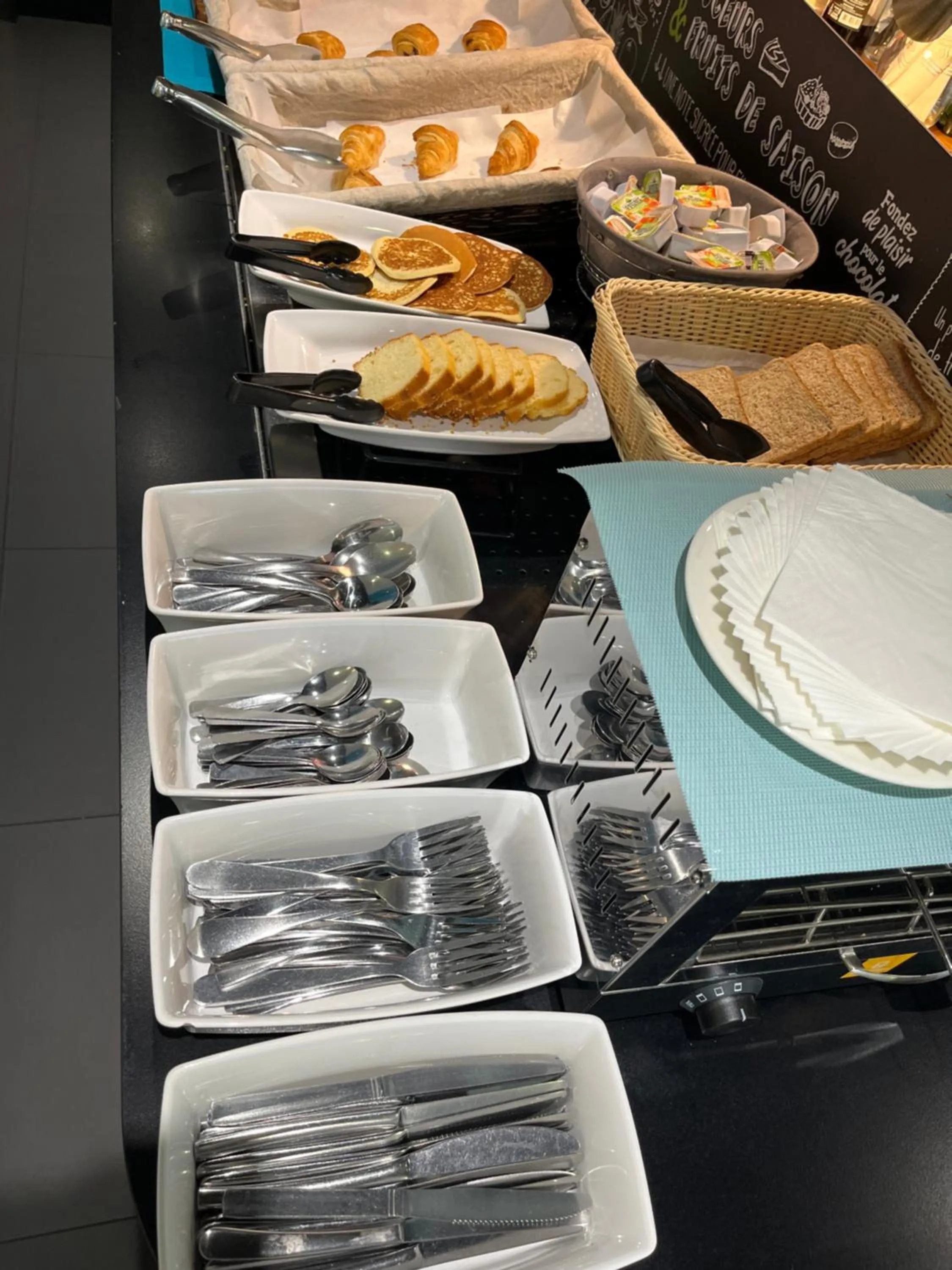 Buffet breakfast in Kyriad Direct Marseille Est La Valentine