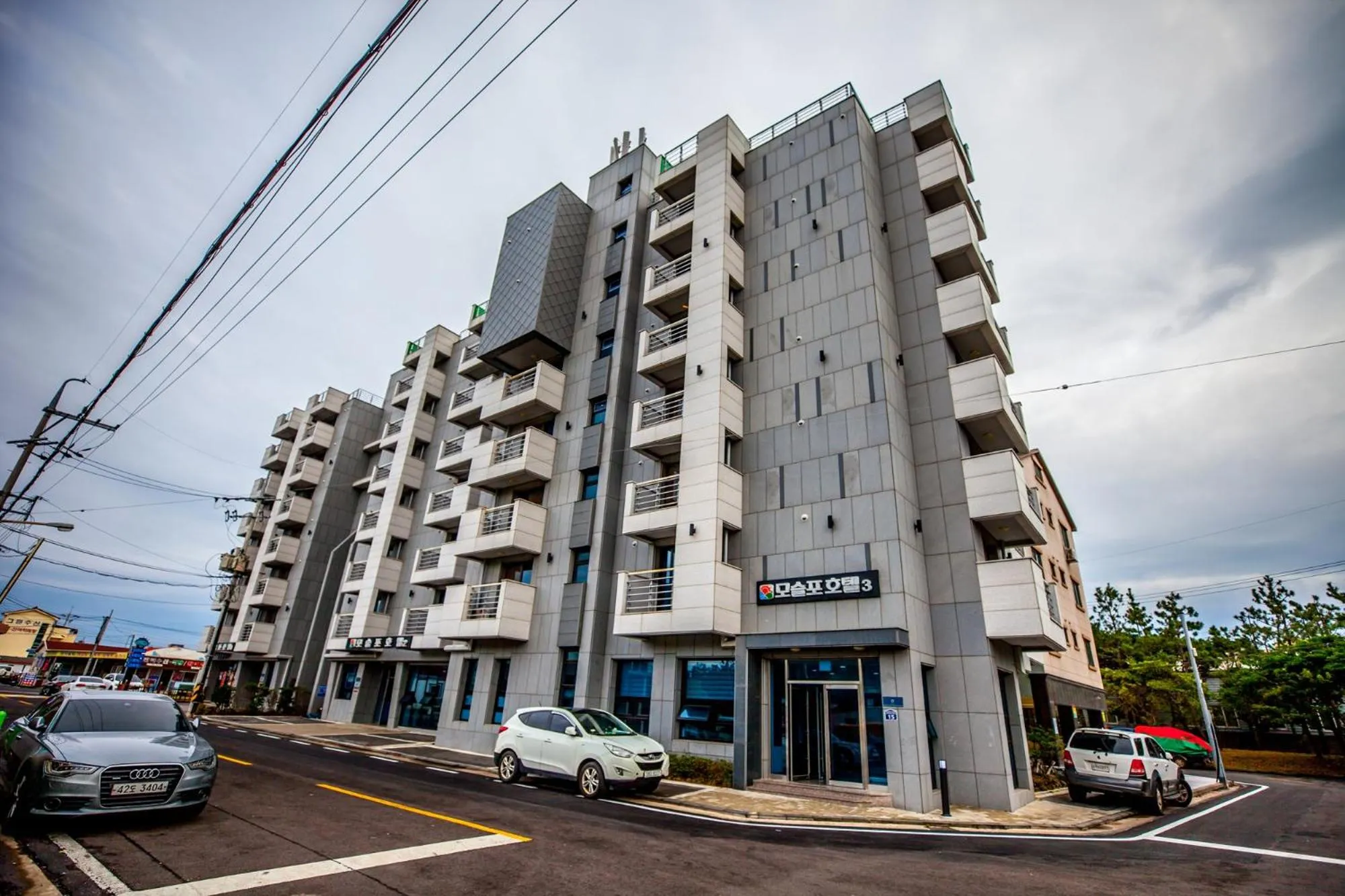Property building in Jeju Moseulpo Hotel