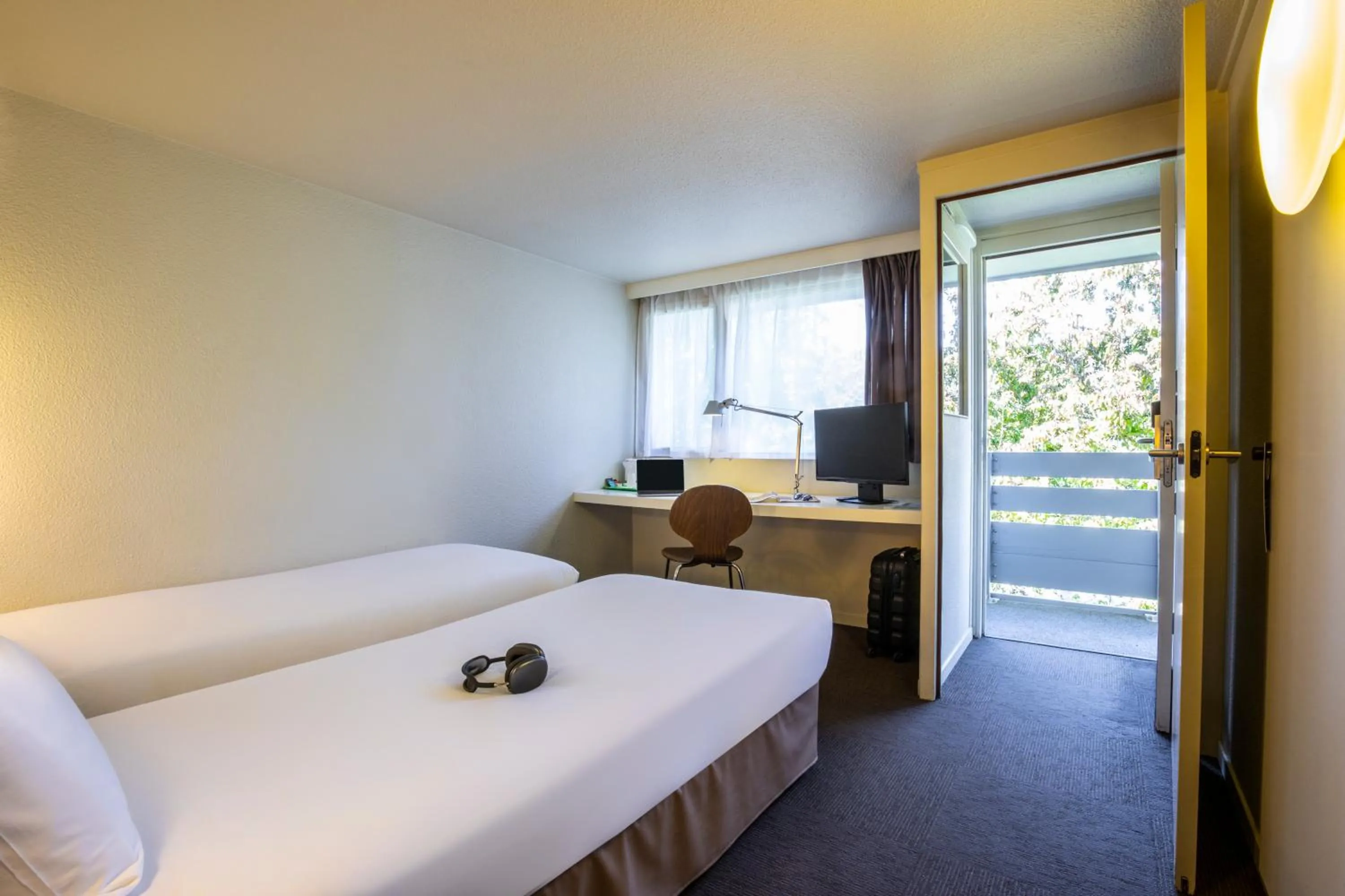 Bed in Campanile Mulhouse - Morschwiller