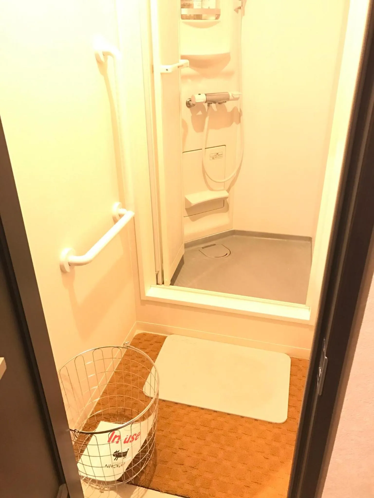 Shower in Nekokura Hostel