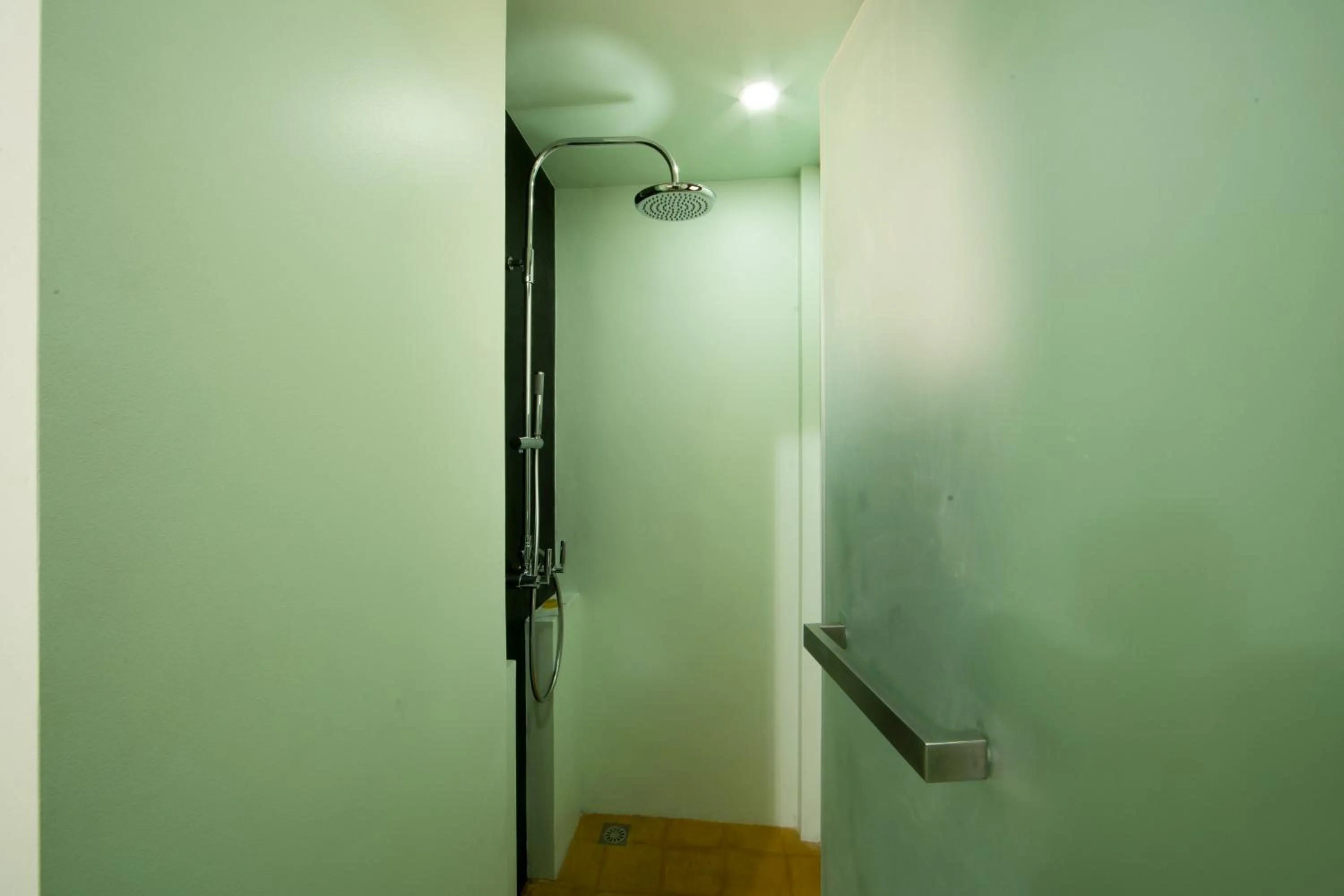 Bathroom in Parasol Blanc