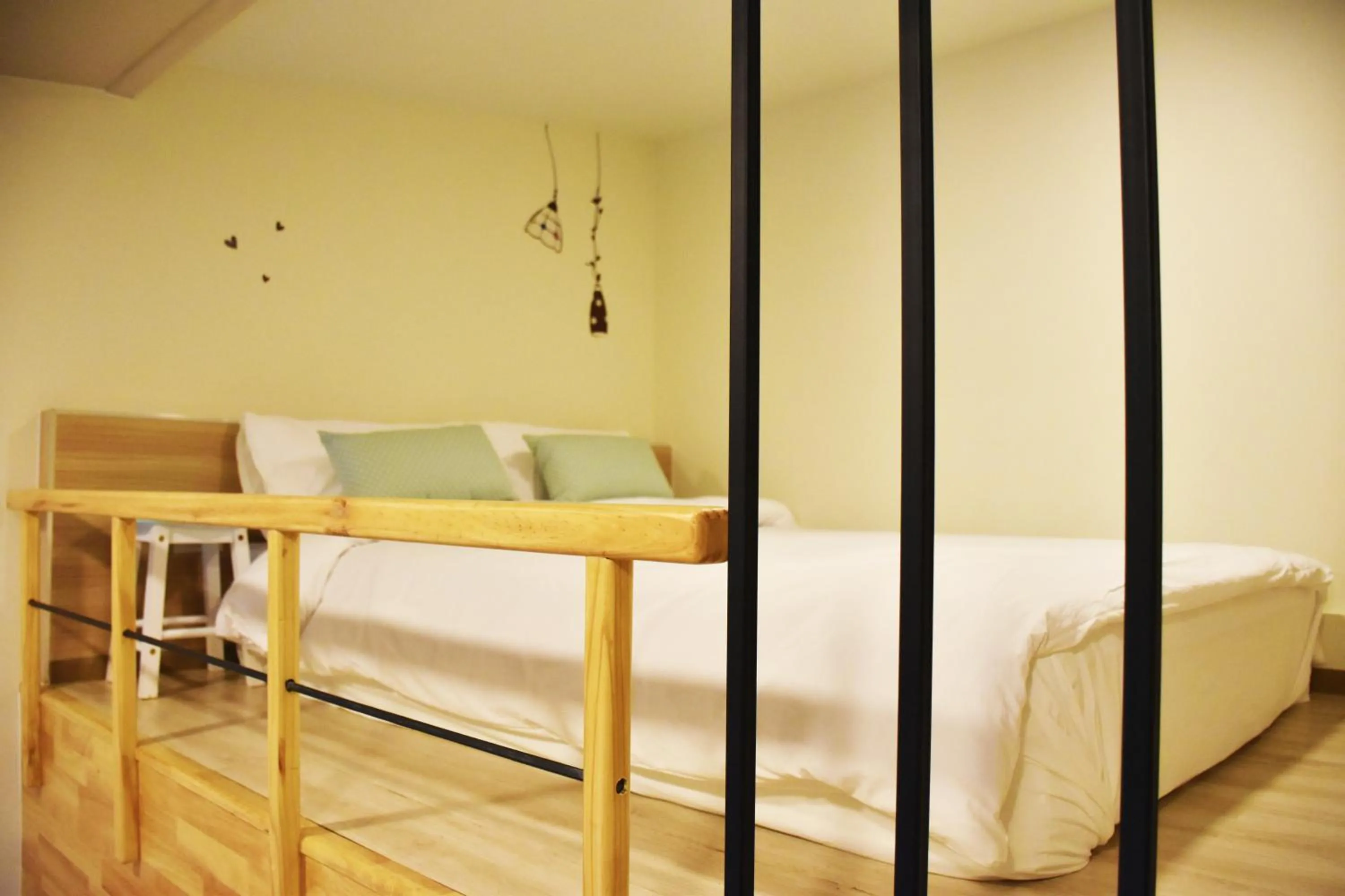 Day, Bed in TUCK Me iN