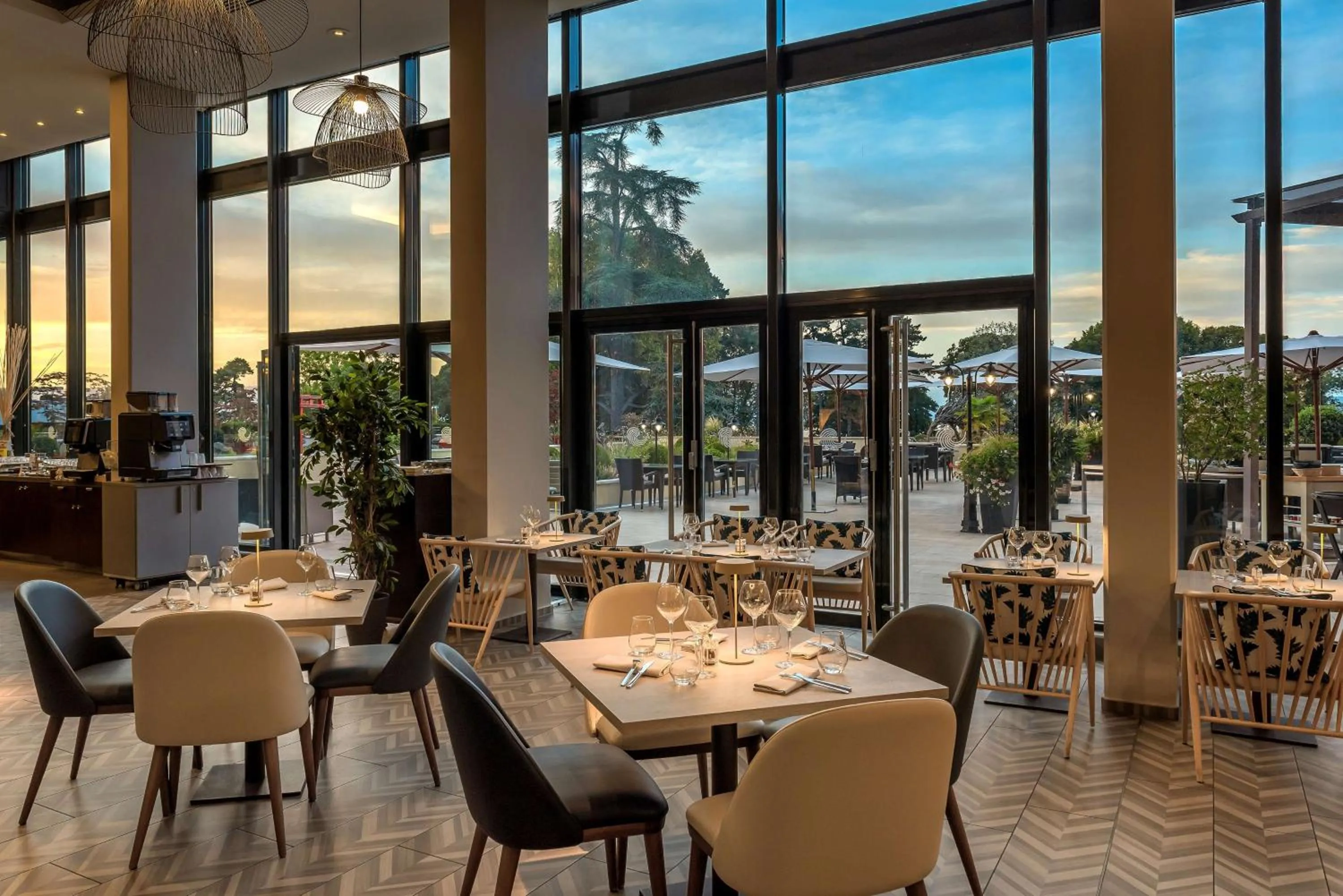 Restaurant/places to eat in Hilton Evian Les Bains