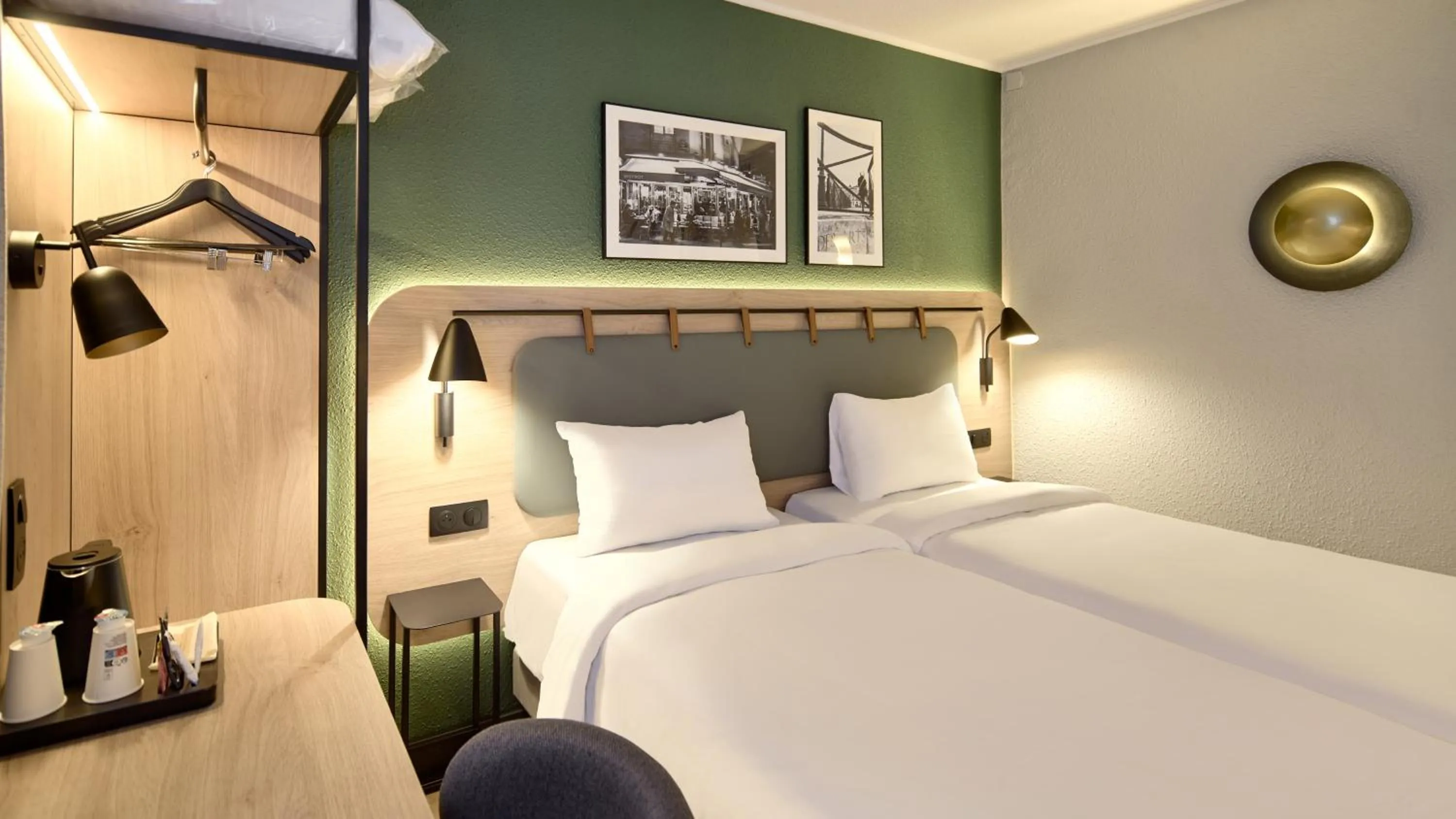 Bed in Campanile Villejuif