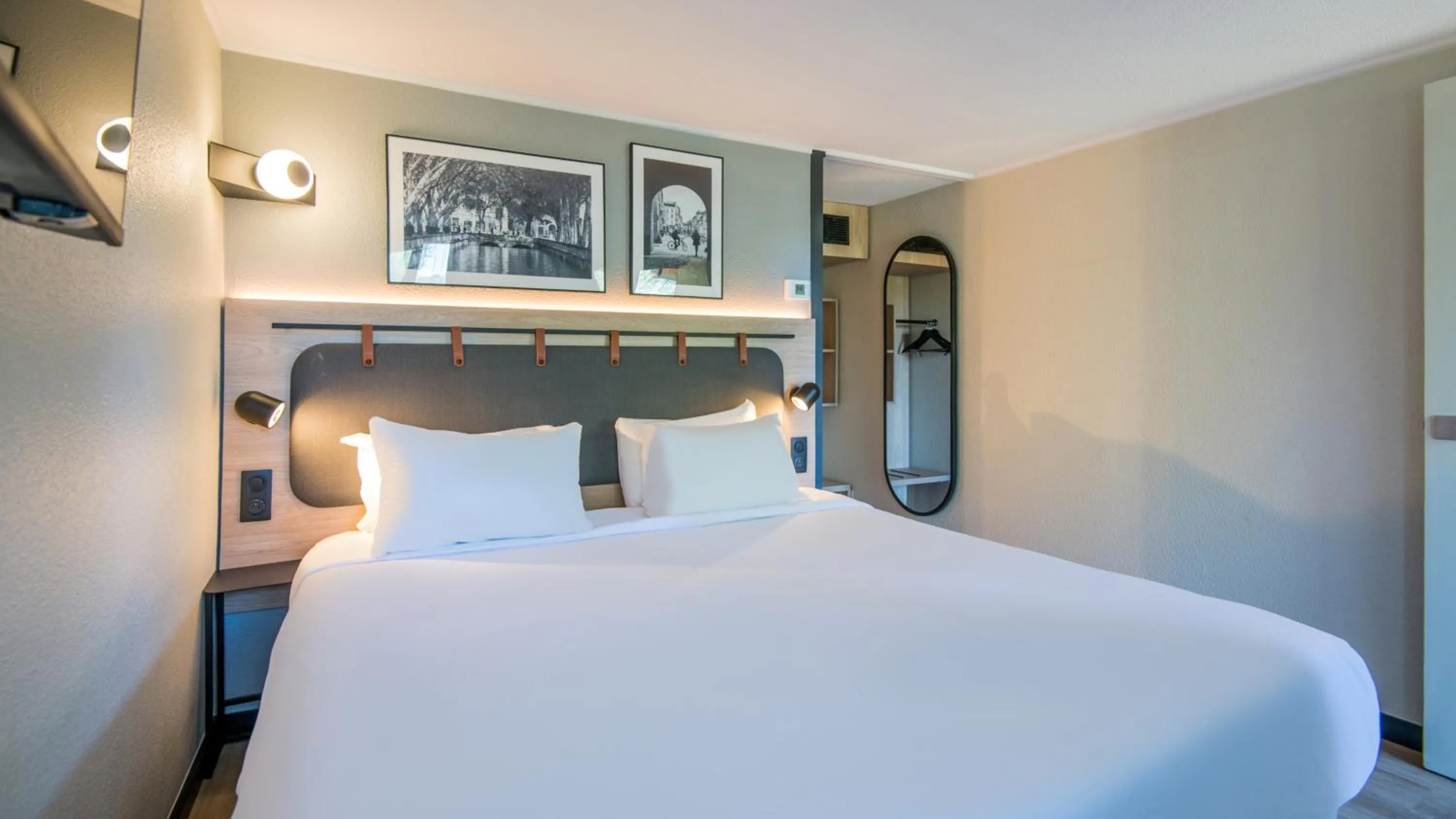 Bedroom, Bed in Campanile NATURE - Rodez