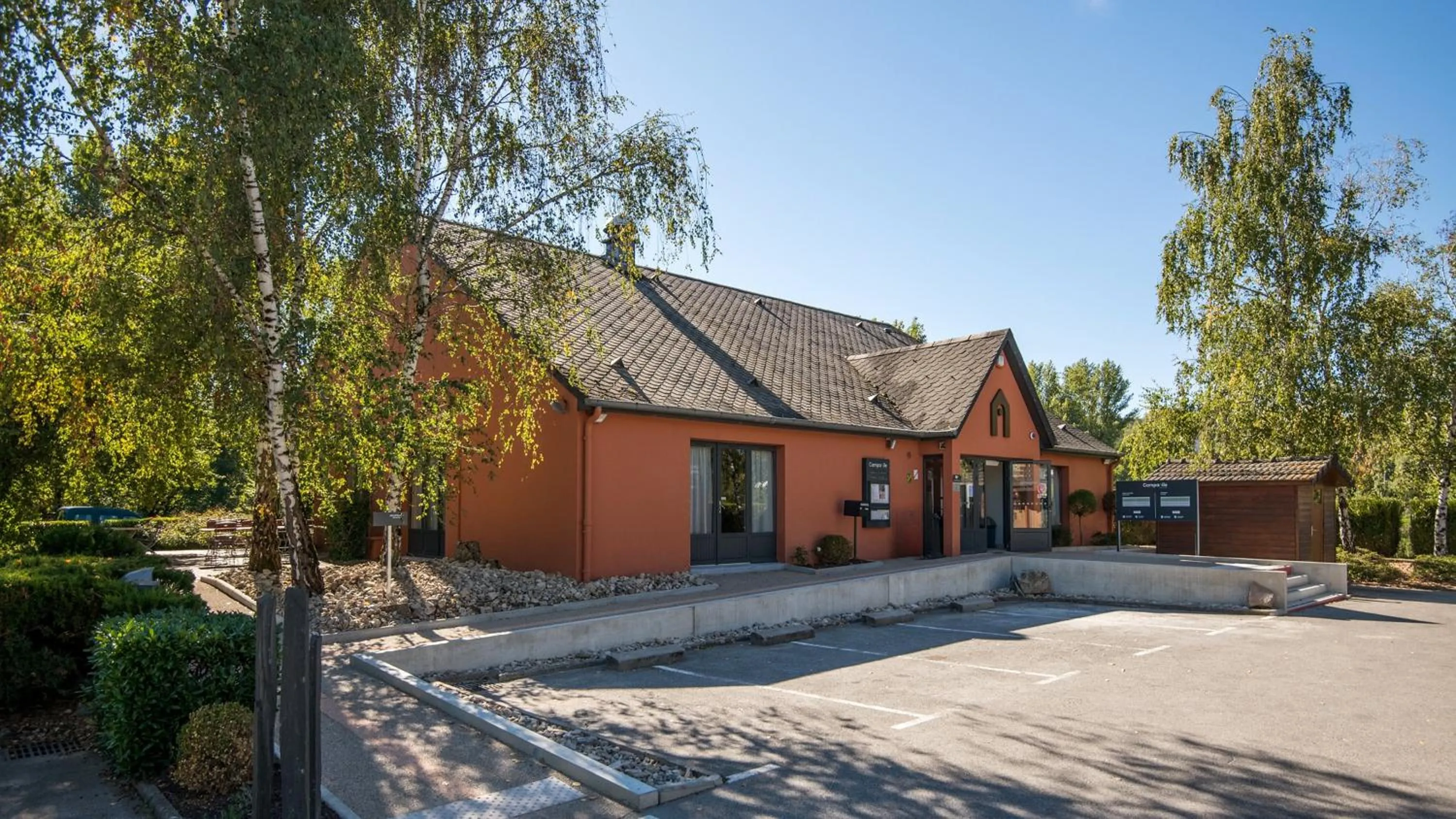 Facade/entrance in Campanile NATURE - Rodez
