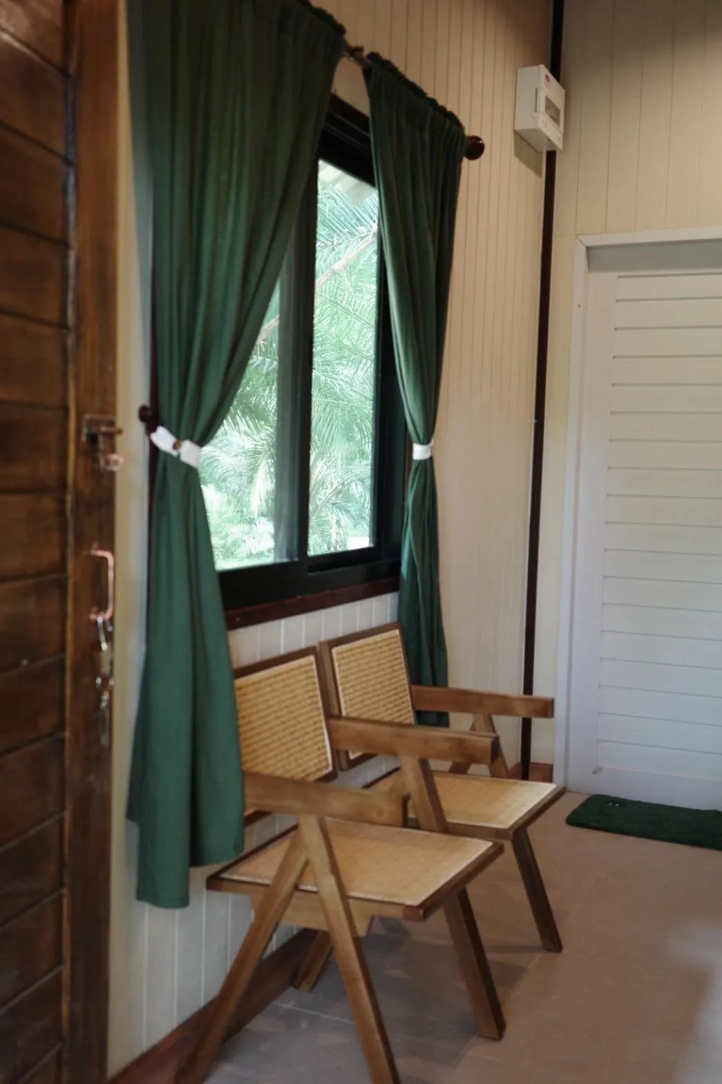 Khao Sok Green Mountain View