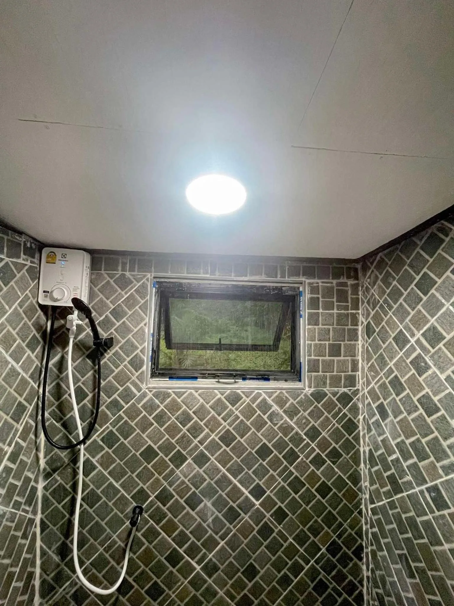 Shower in Khao Sok Green Mountain View