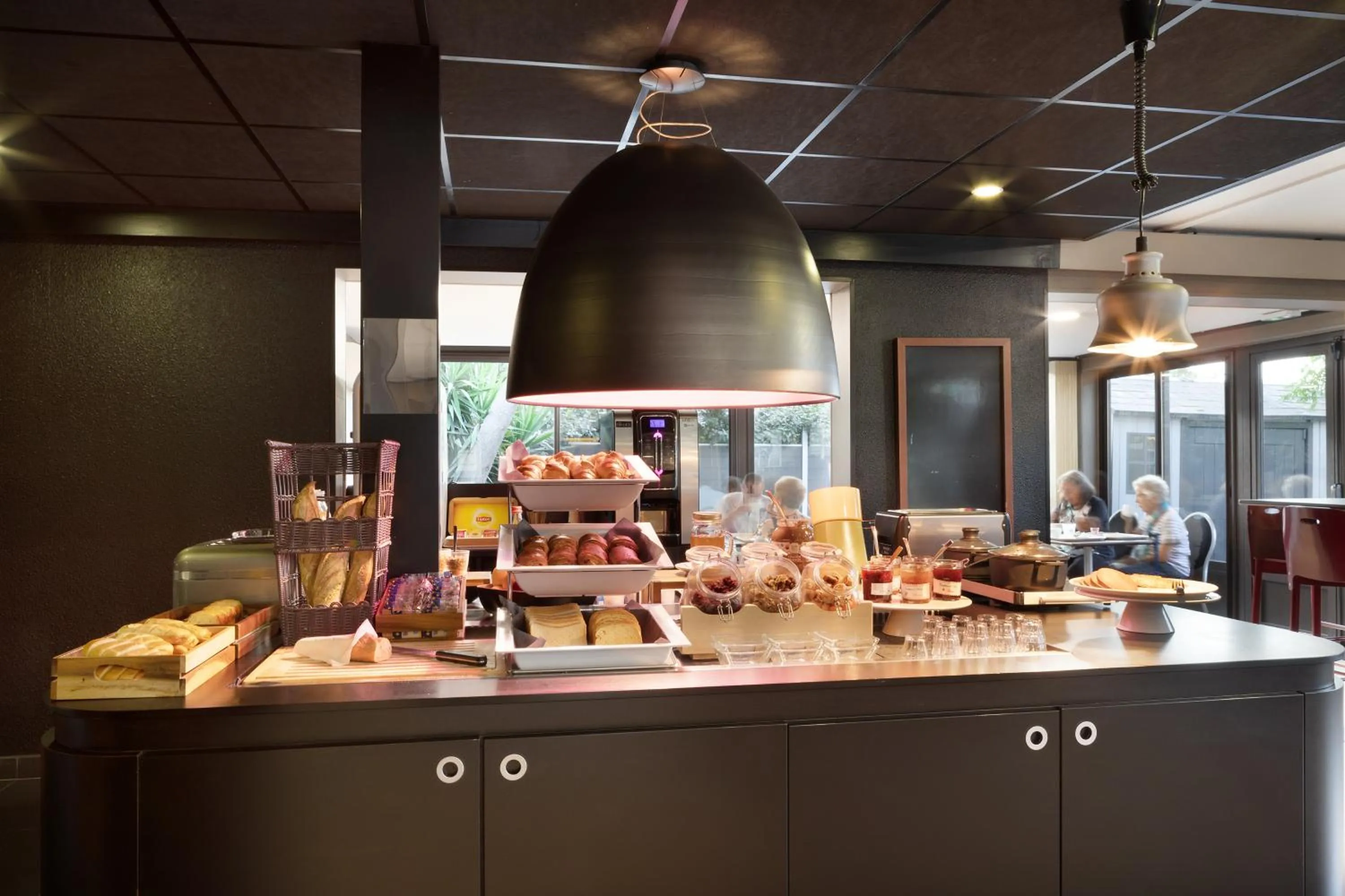 Buffet breakfast in Campanile Toulon - La Seyne sur Mer - Sanary