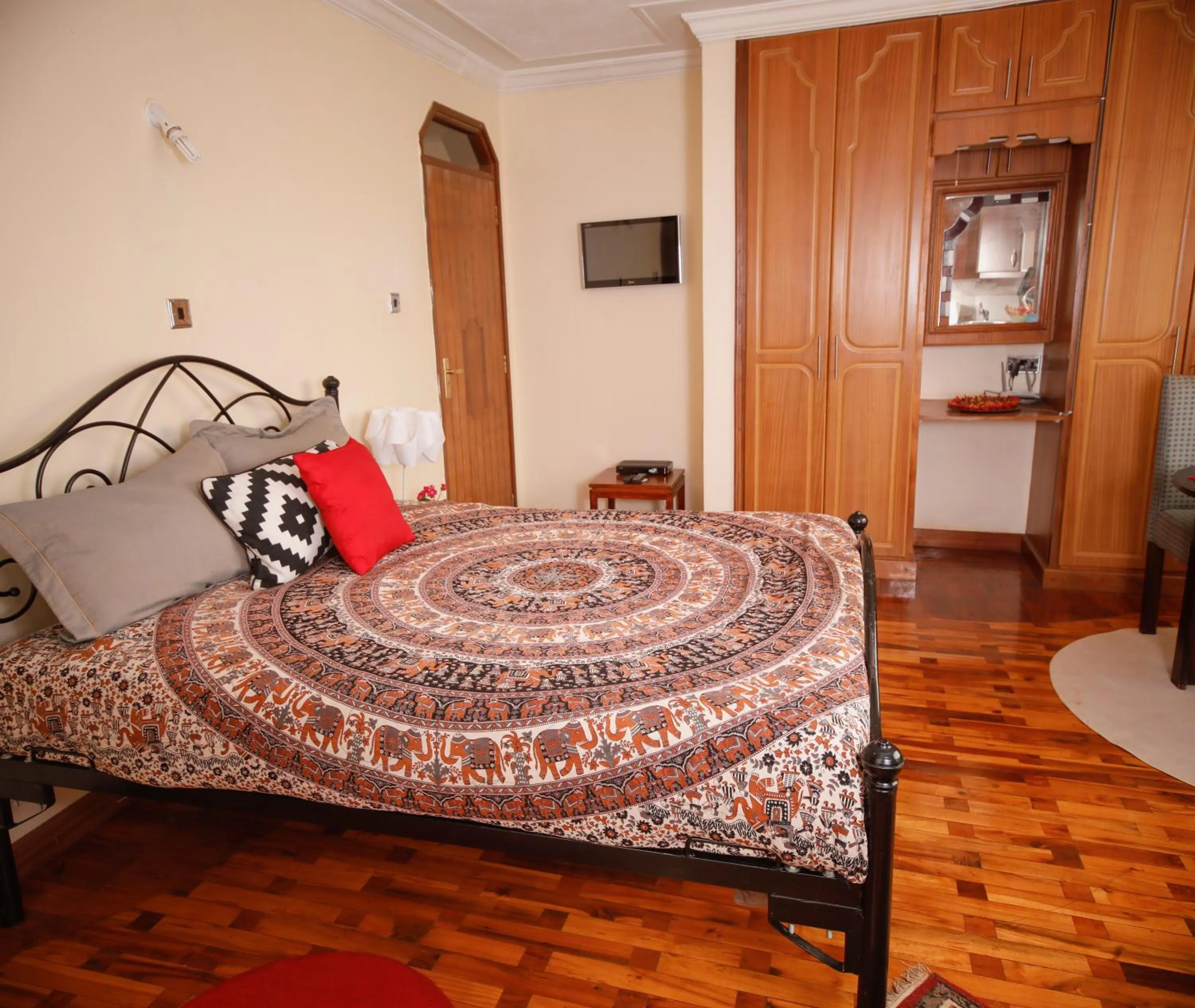 Bedroom, Bed in Sherry Homes - Kwetu