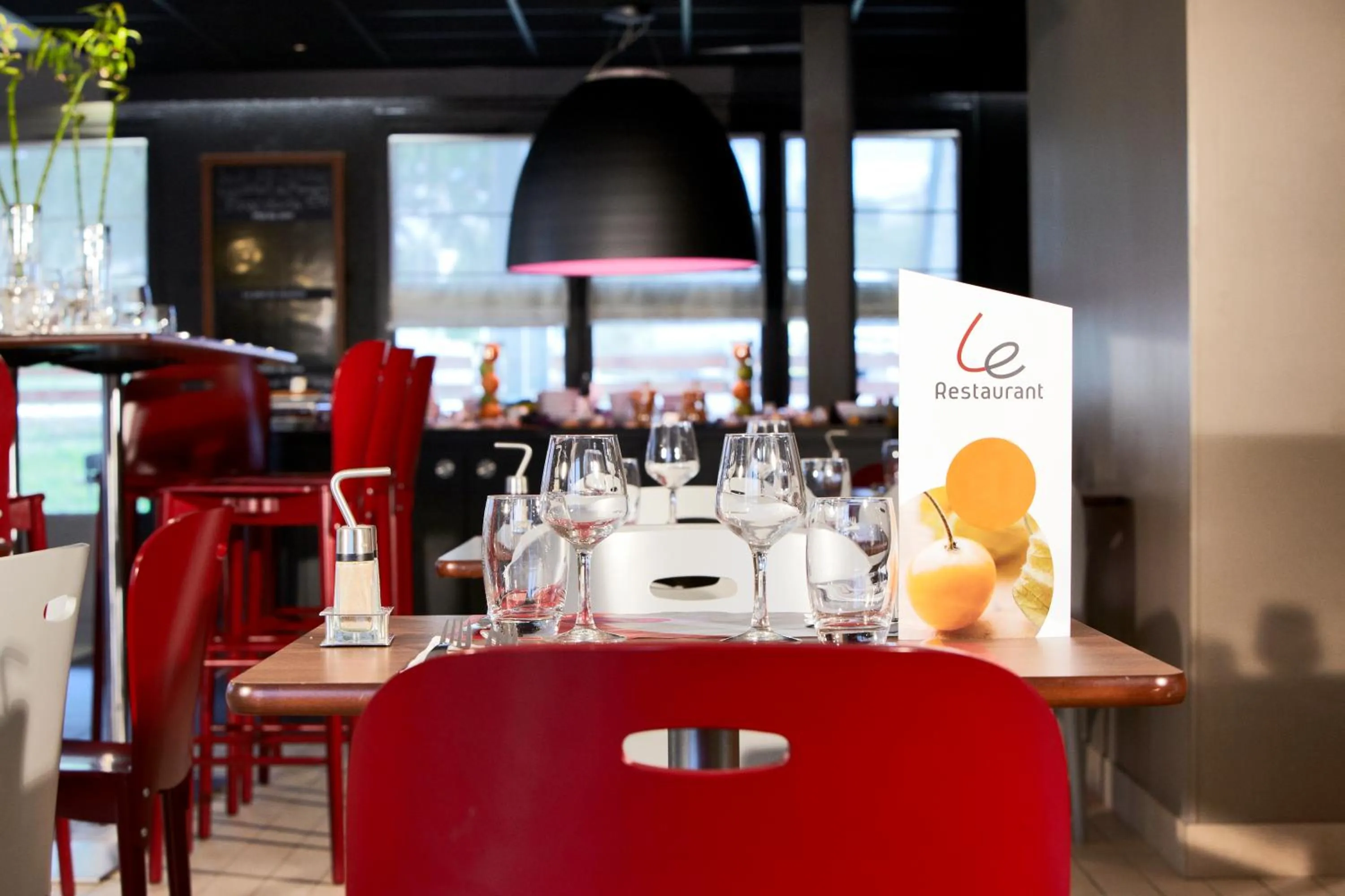 Restaurant/places to eat in Campanile Vierzon