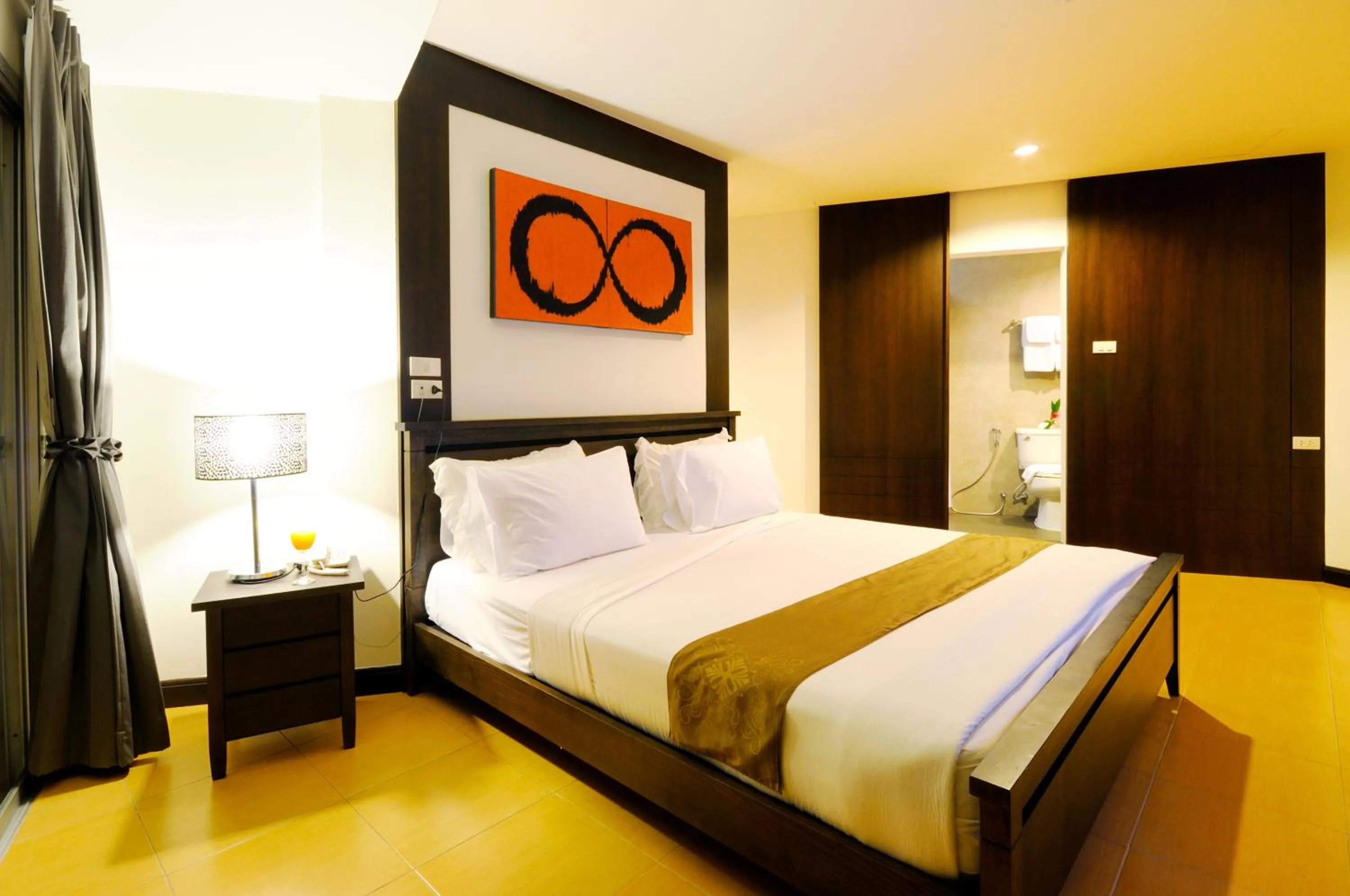 Bedroom, Bed in Kasemsarn Hotel Chanthaburi