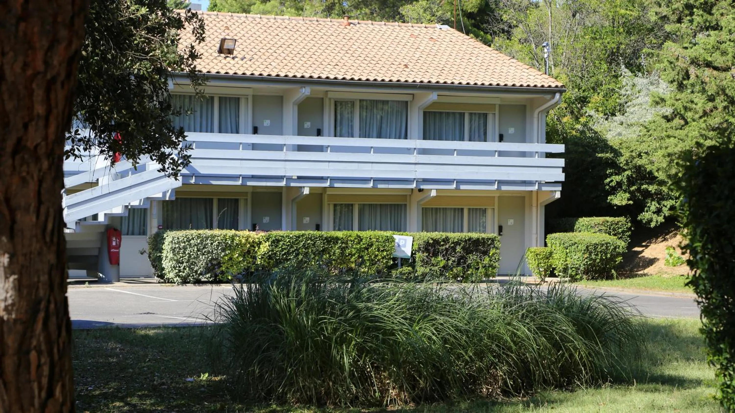 Facade/entrance, Property Building in Campanile Aix En Provence Ouest - Jas de Bouffan