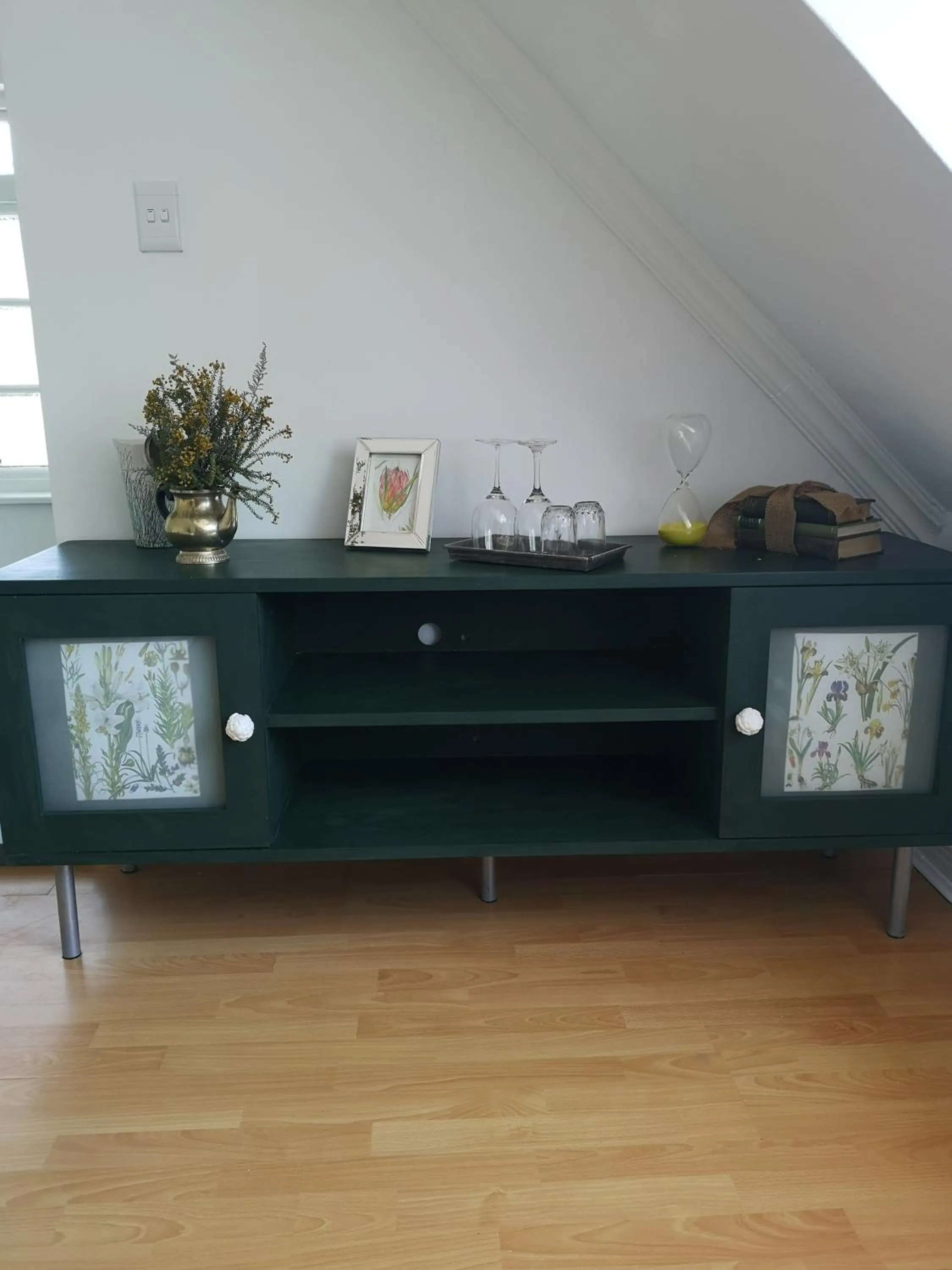 Almond Cottage Bed & Breakfast