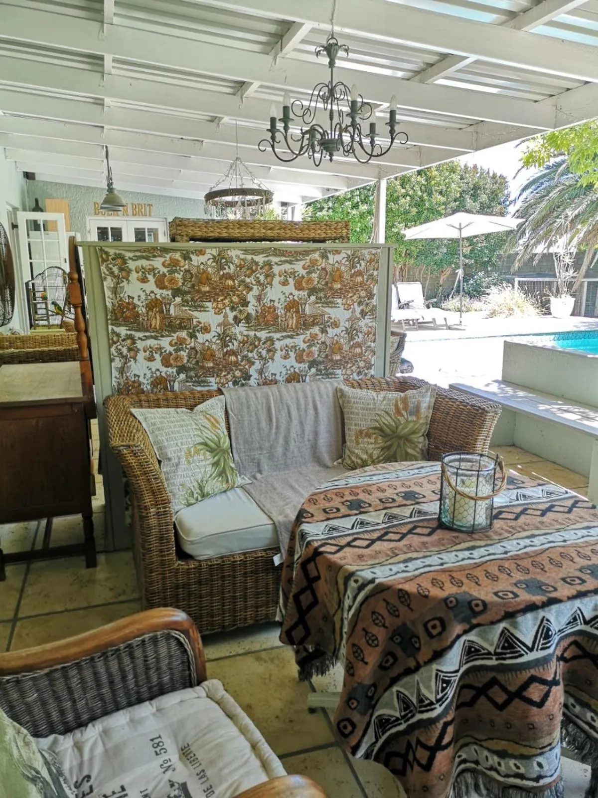 Almond Cottage Bed & Breakfast