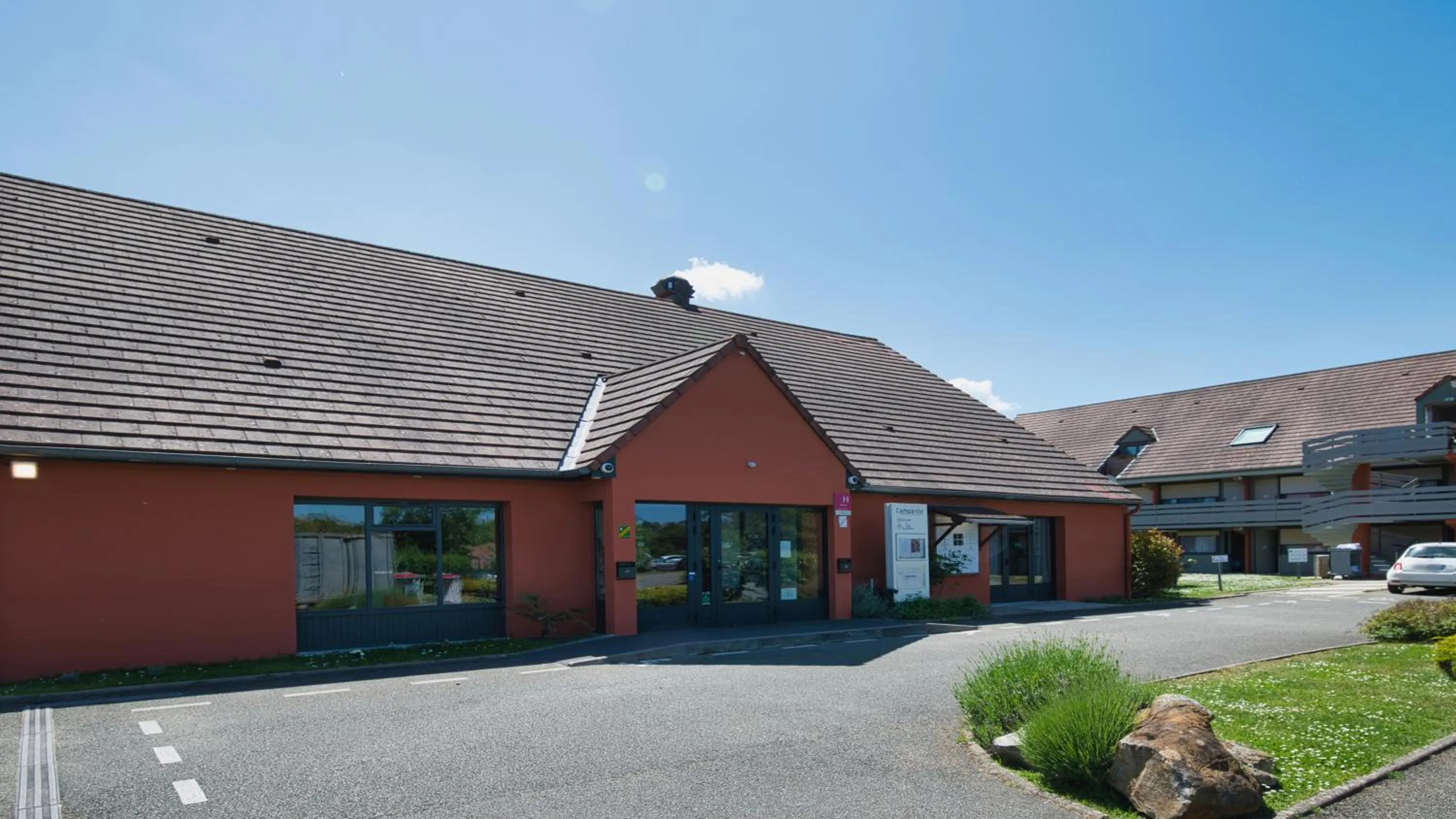 Property building in Campanile NATURE - Dreux