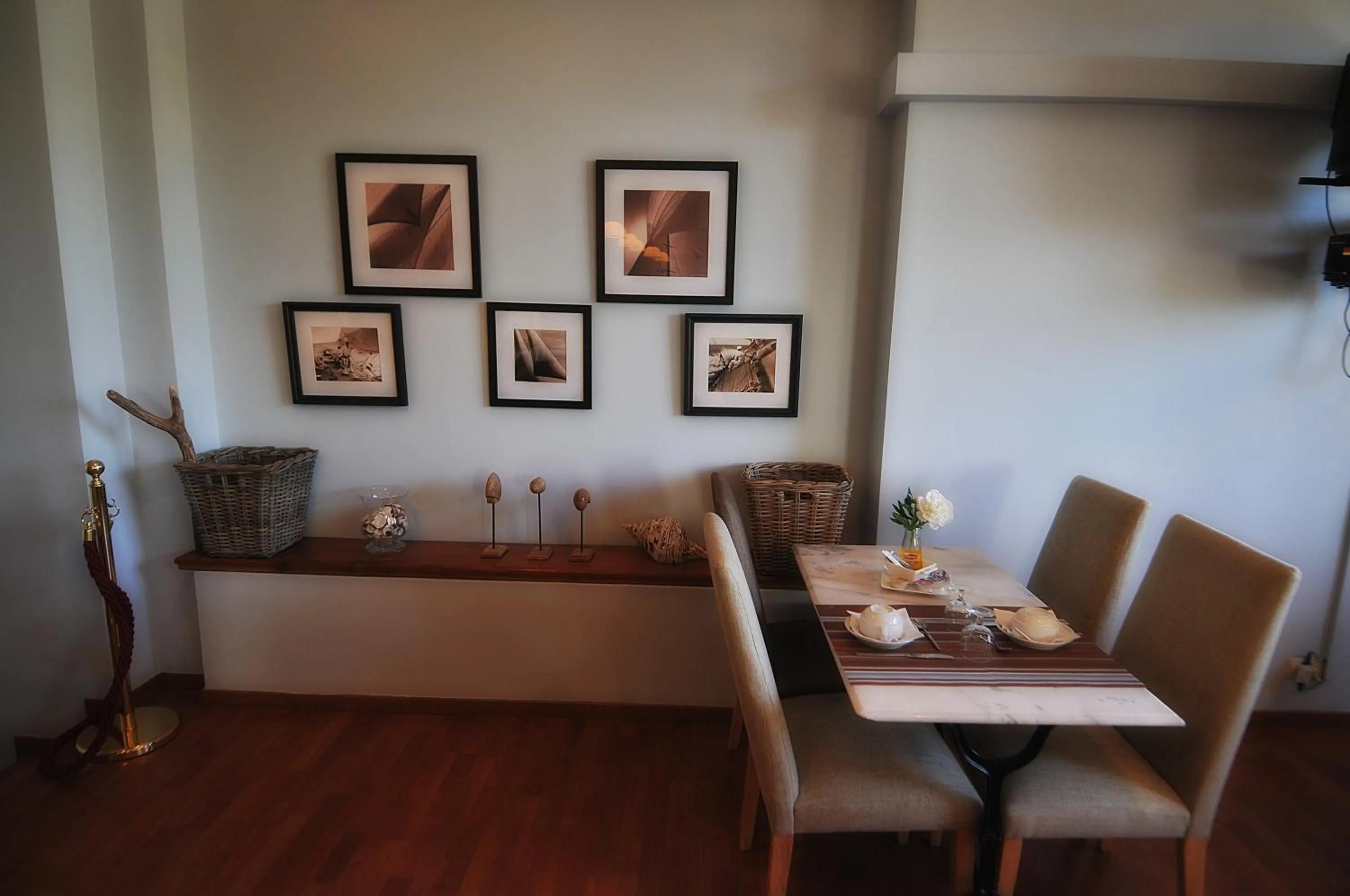 Restaurant/places to eat in Hotel Santa Maria