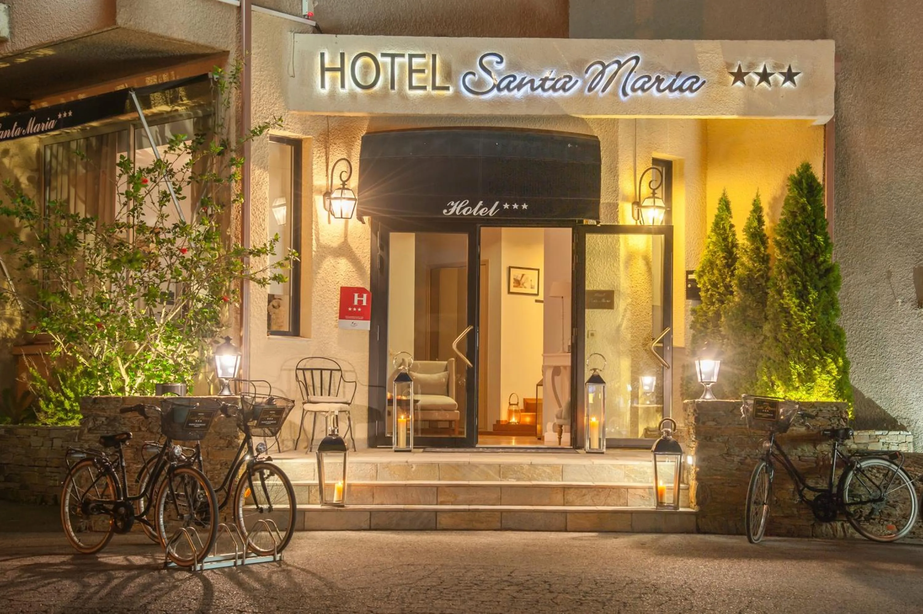 Facade/entrance in Hotel Santa Maria