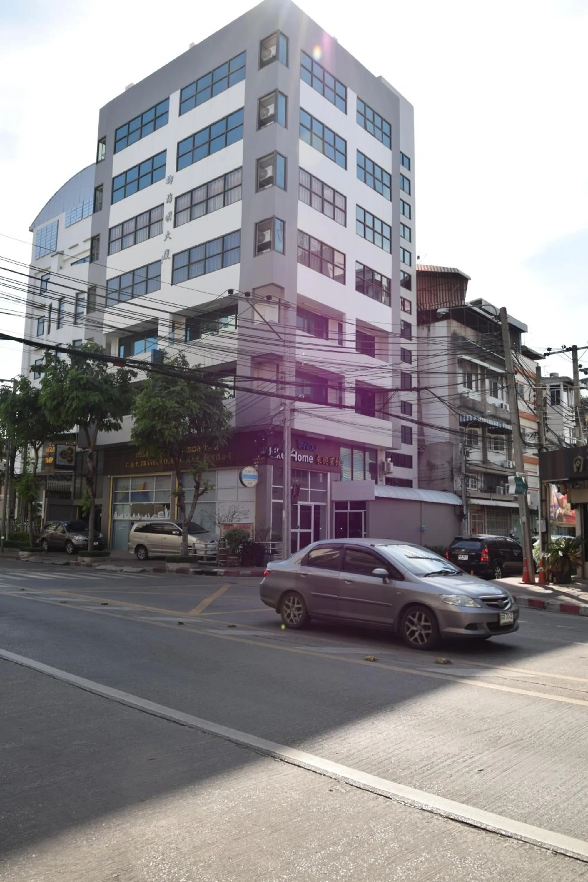 Facade/entrance in Like Home