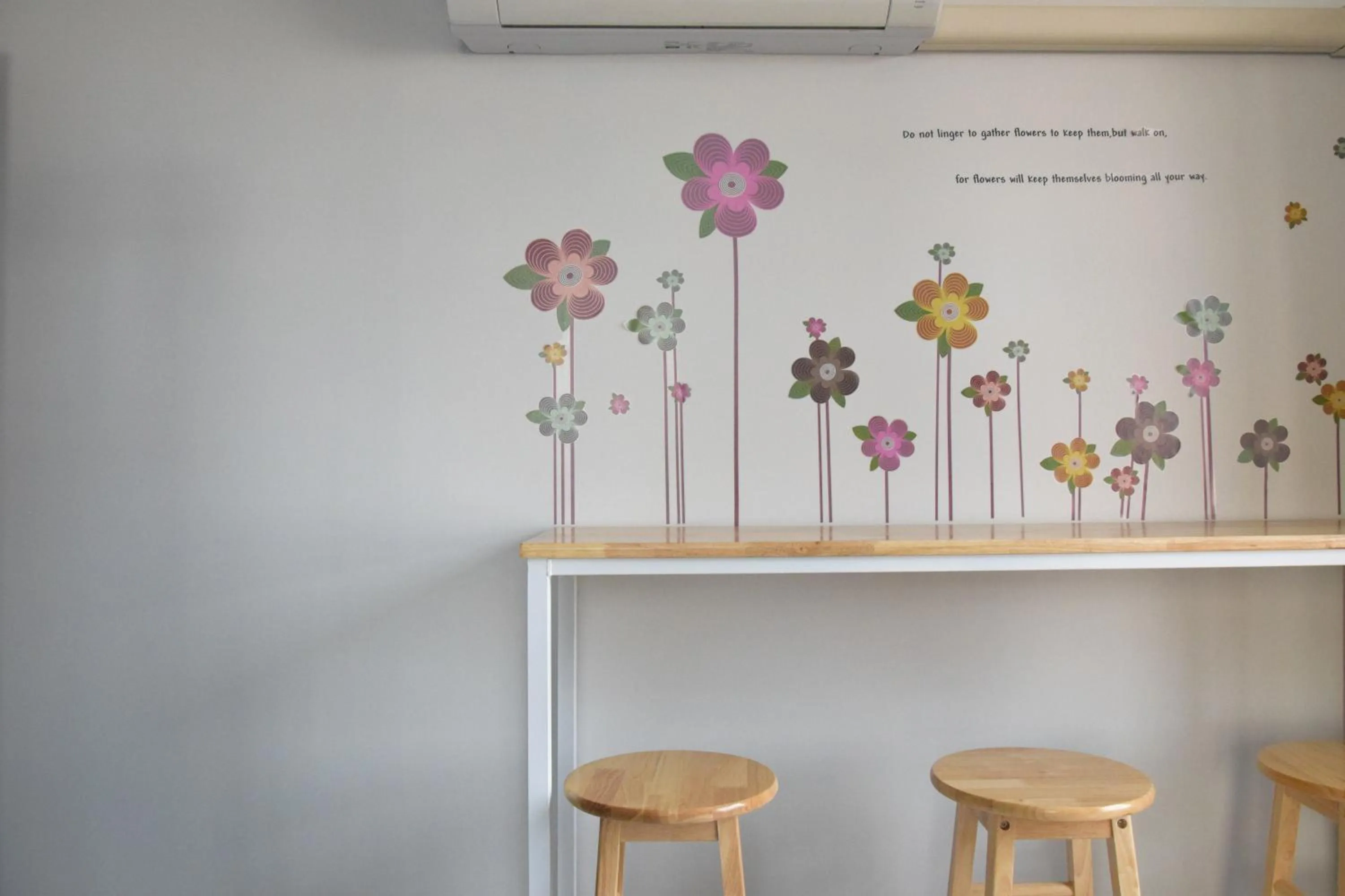 Decorative detail in Like Home