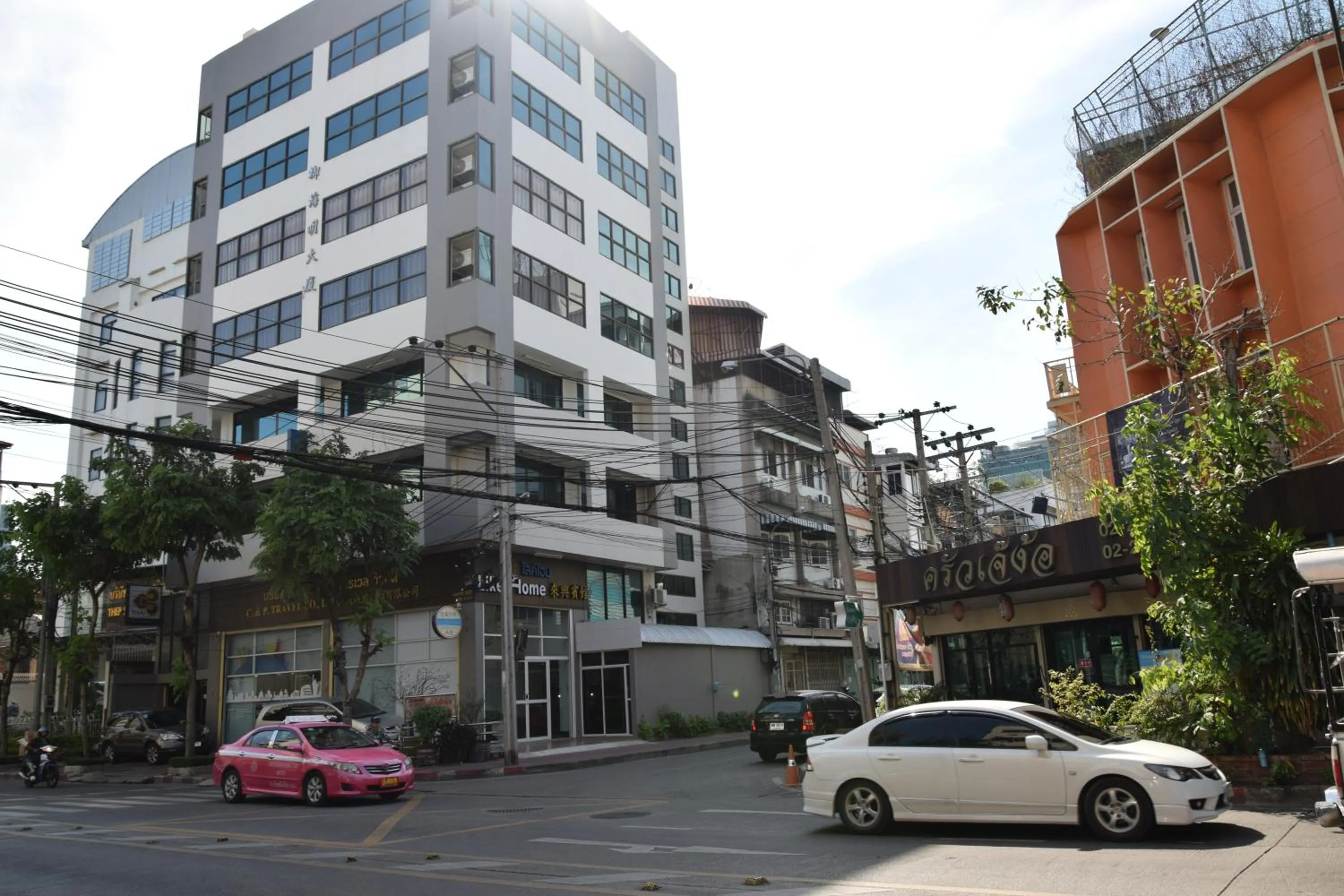 Facade/entrance in Like Home