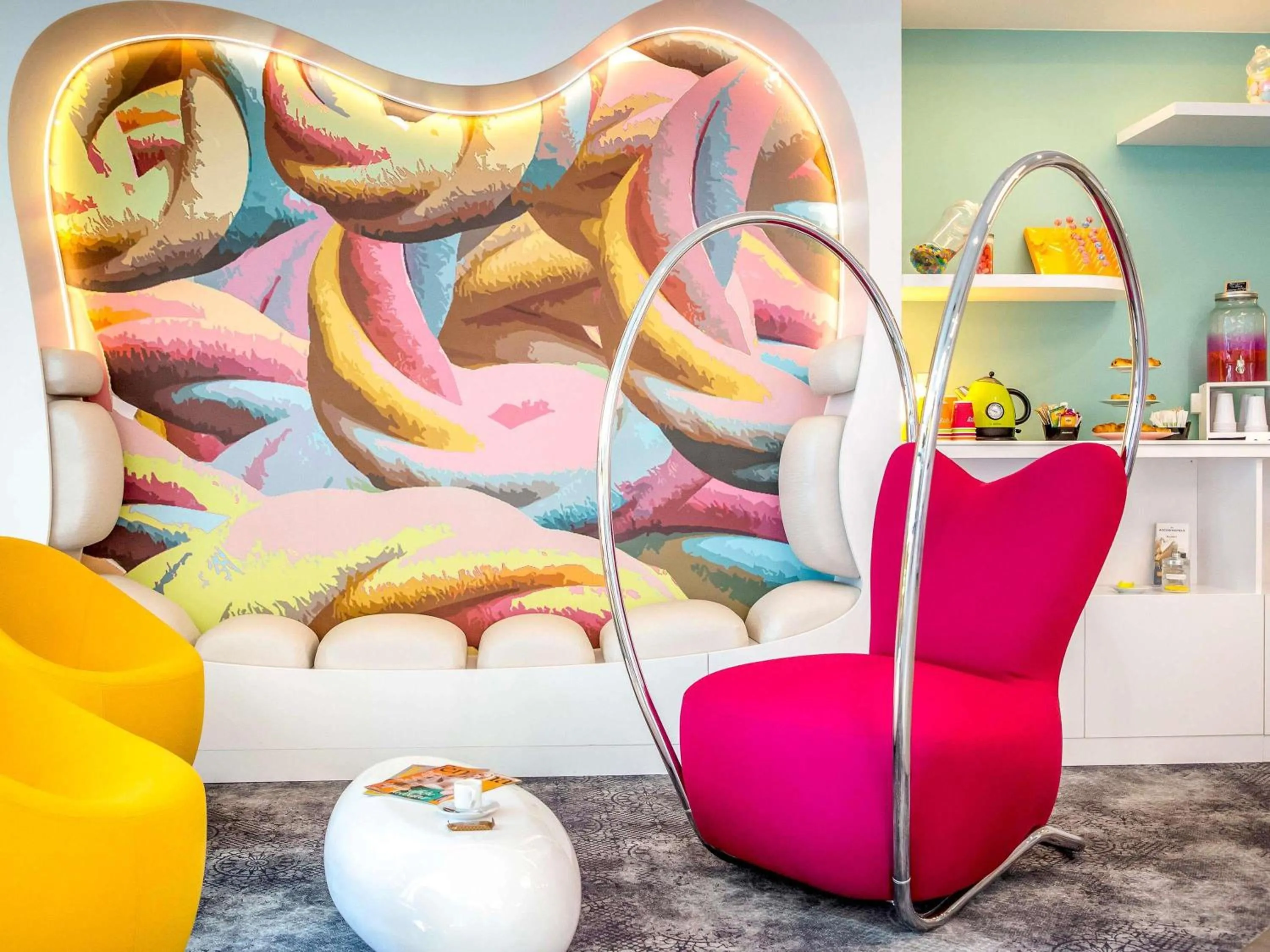 Property building in ibis Styles Fréjus St Raphael