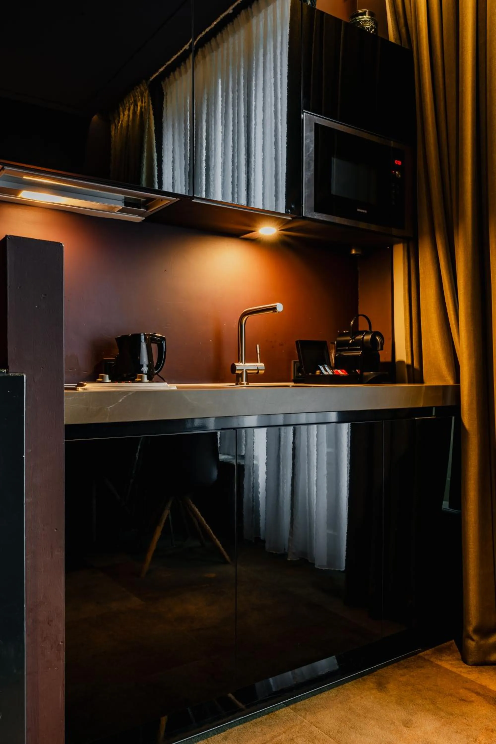 Coffee/tea facilities in De Jonker Urban Suites