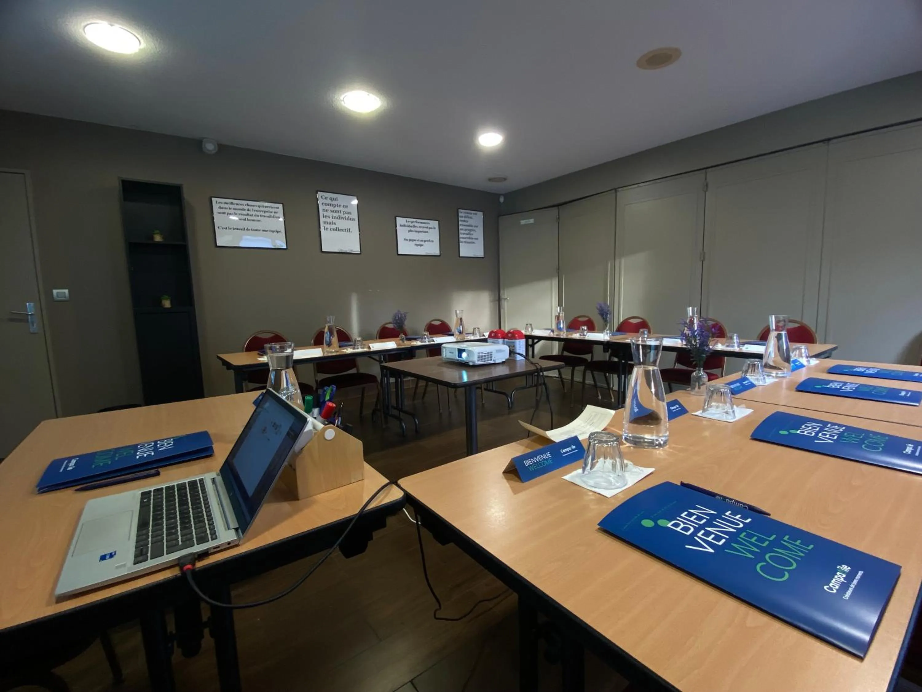 Meeting/conference room in Campanile Montélimar Nord - A7 sortie 17