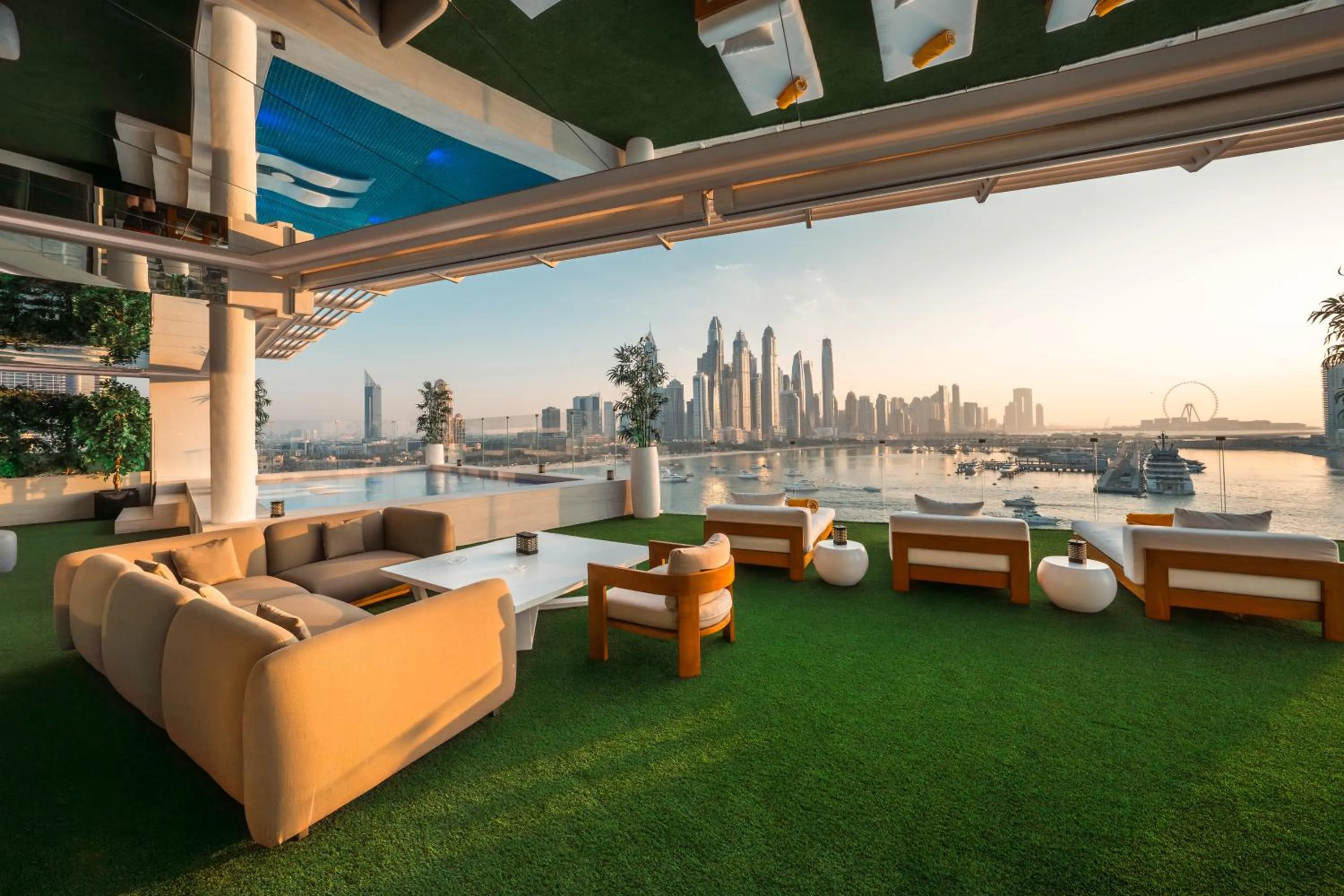 Balcony/Terrace in FIVE Palm Jumeirah Dubai