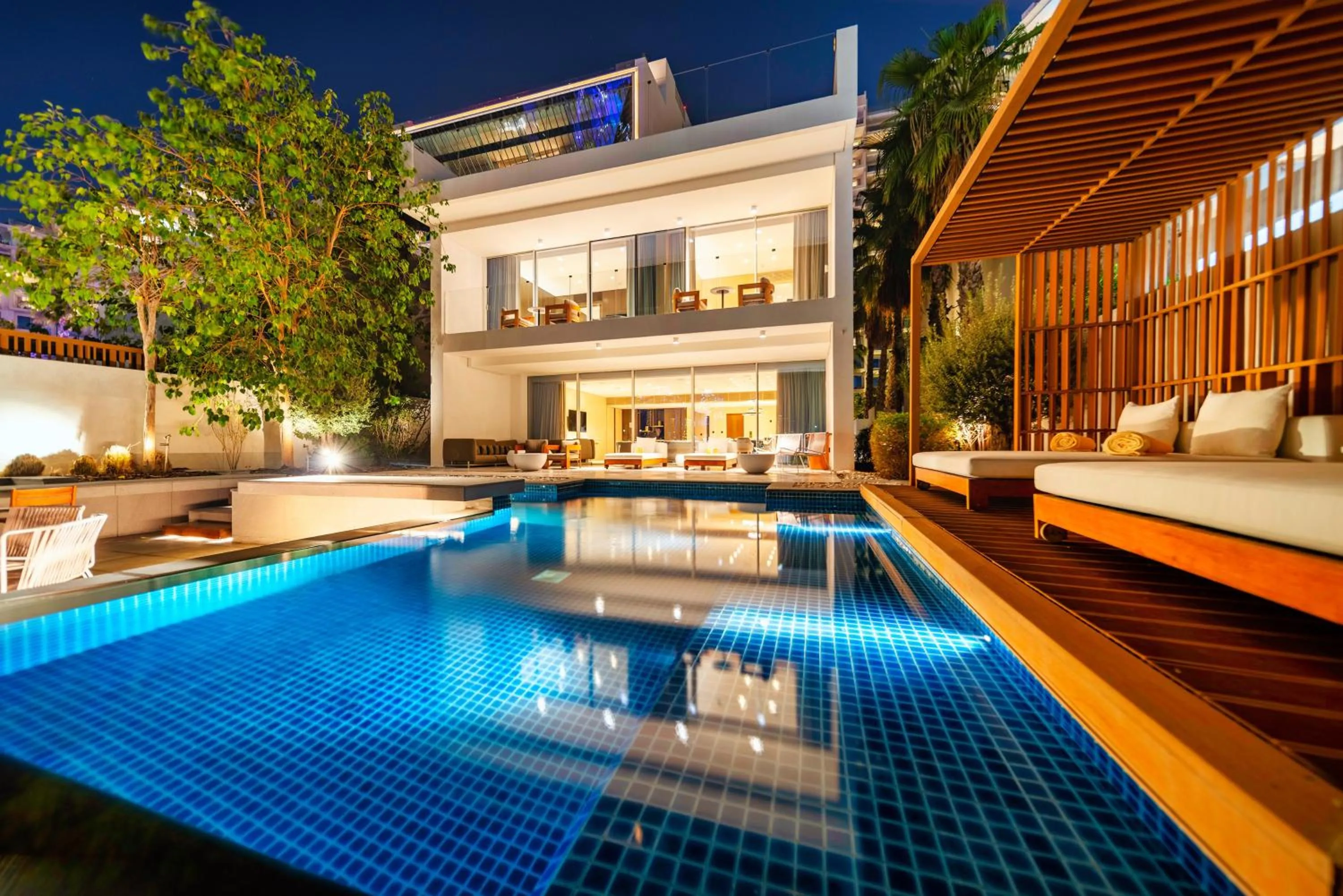 Night in FIVE Palm Jumeirah Dubai