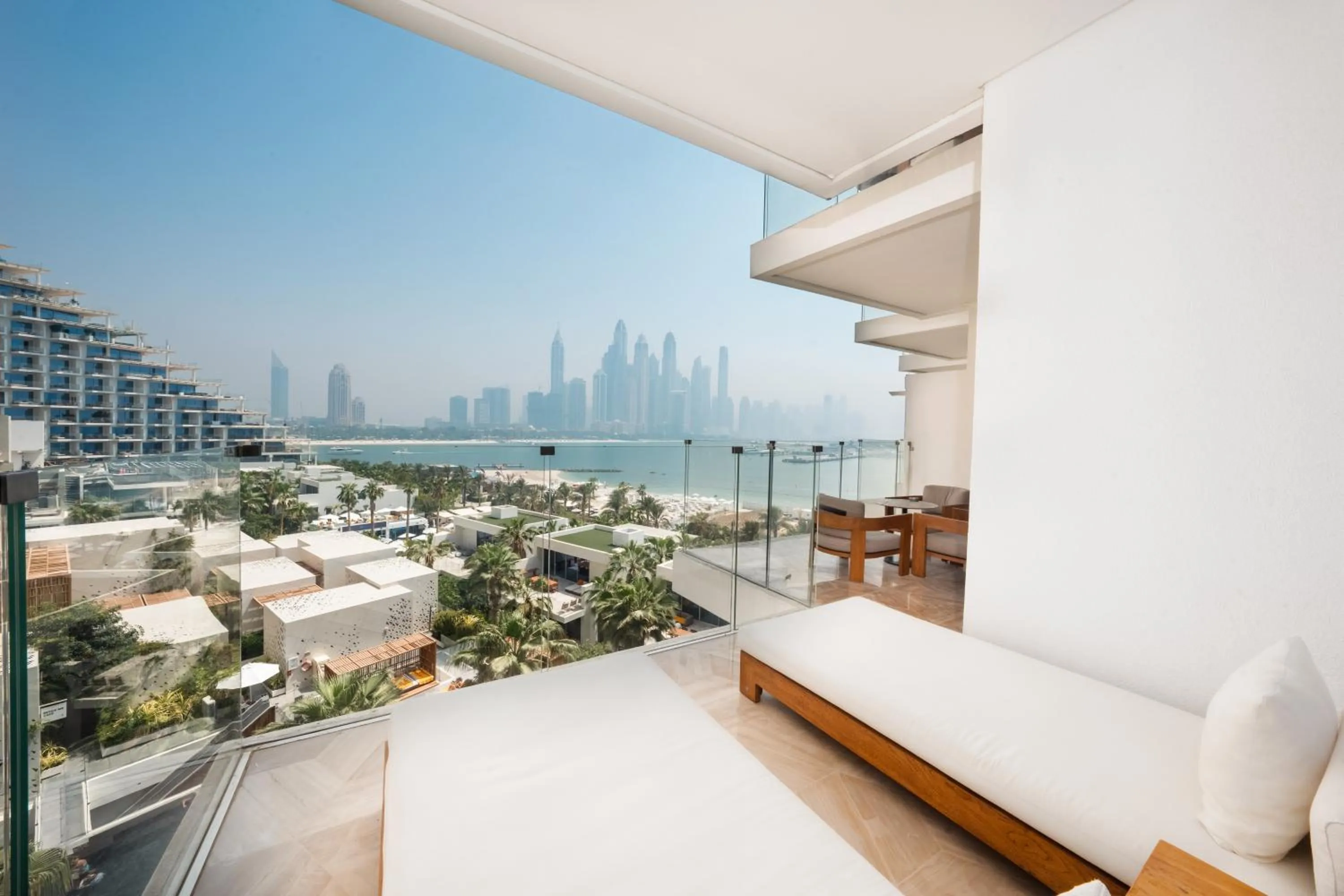 Balcony/Terrace, Bed in FIVE Palm Jumeirah Dubai