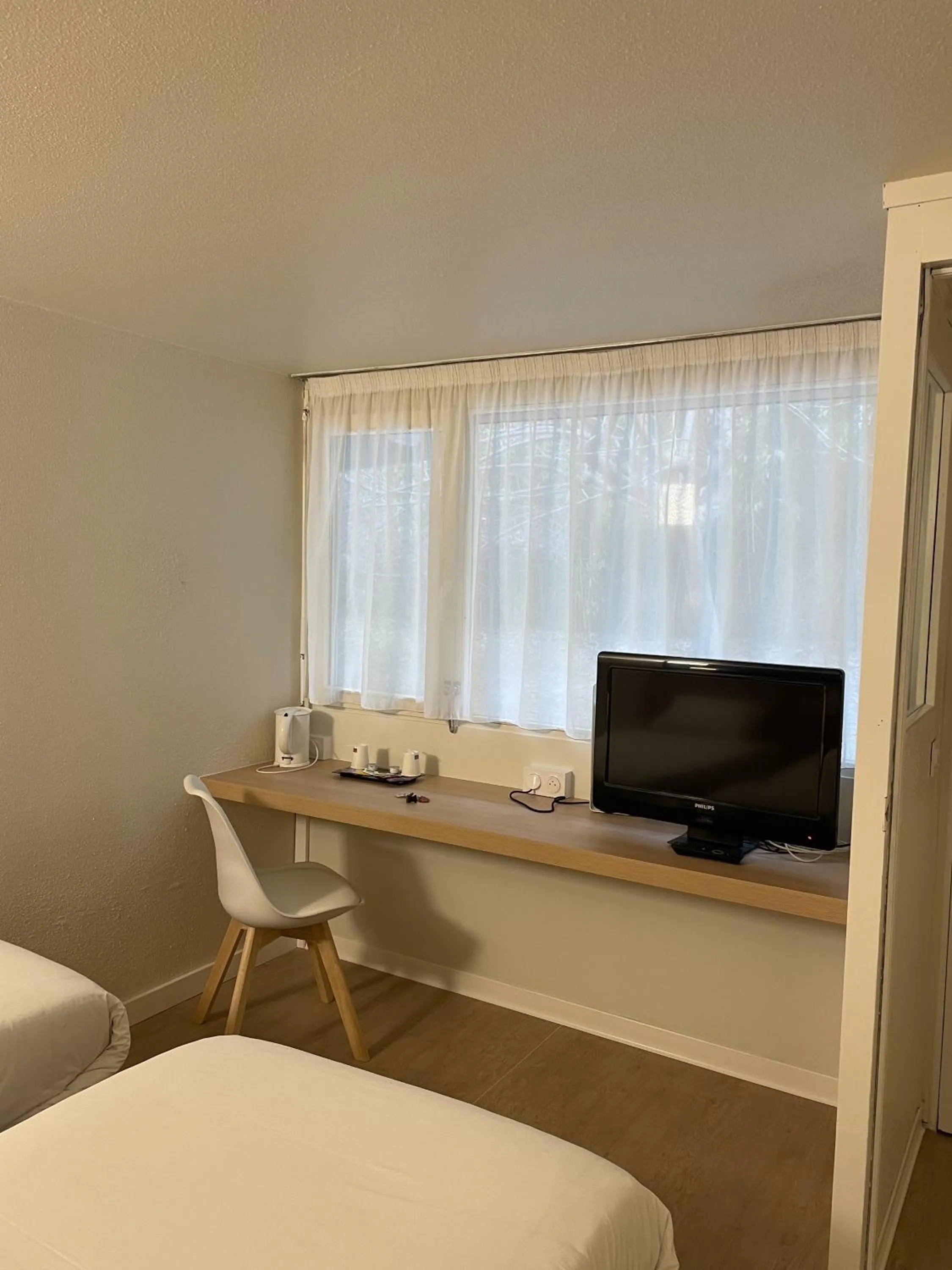 Bedroom, Bed in Kyriad Direct Montpellier Saint Jean De Védas - La Peyrière