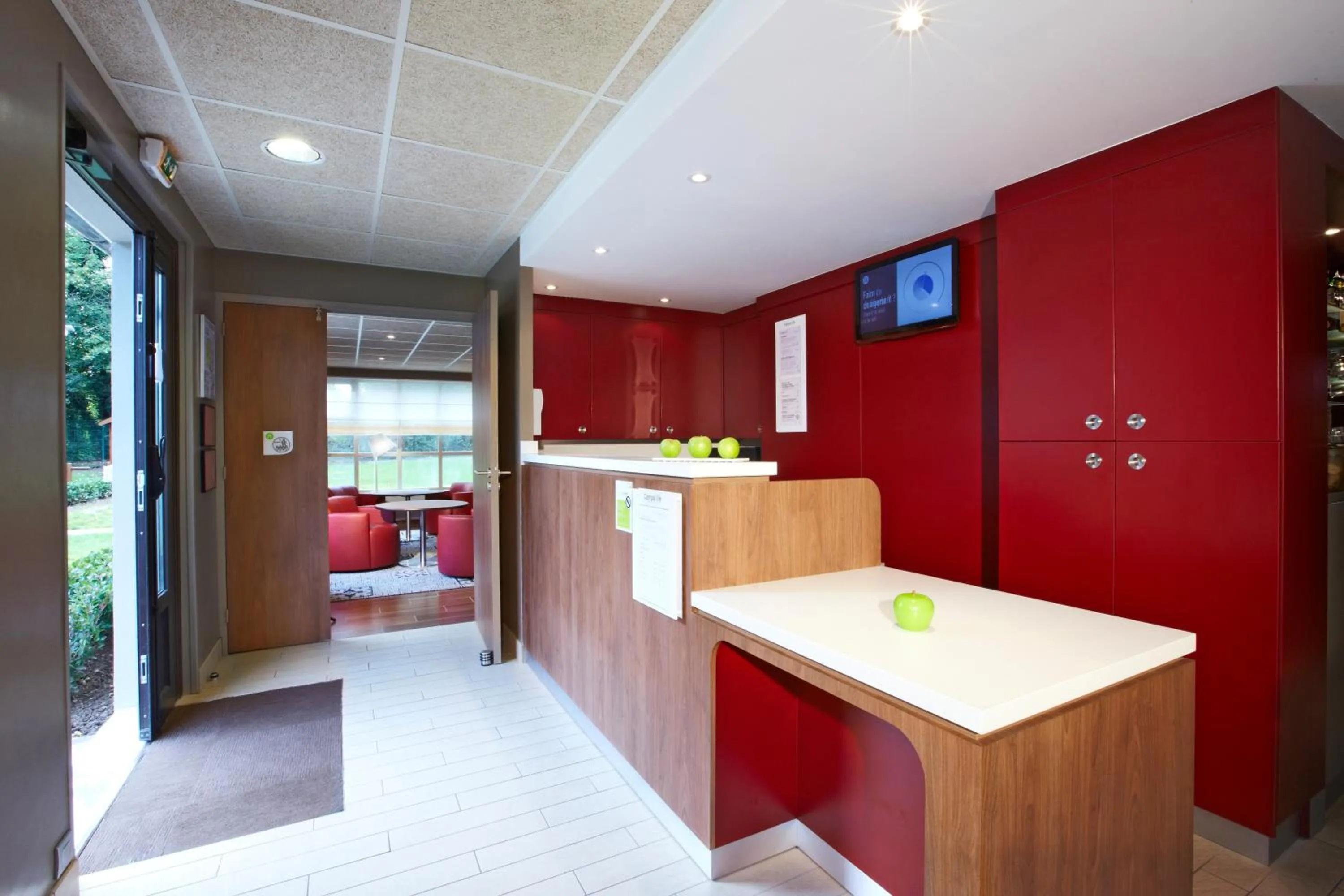 Lobby or reception in Campanile Orleans - La Source