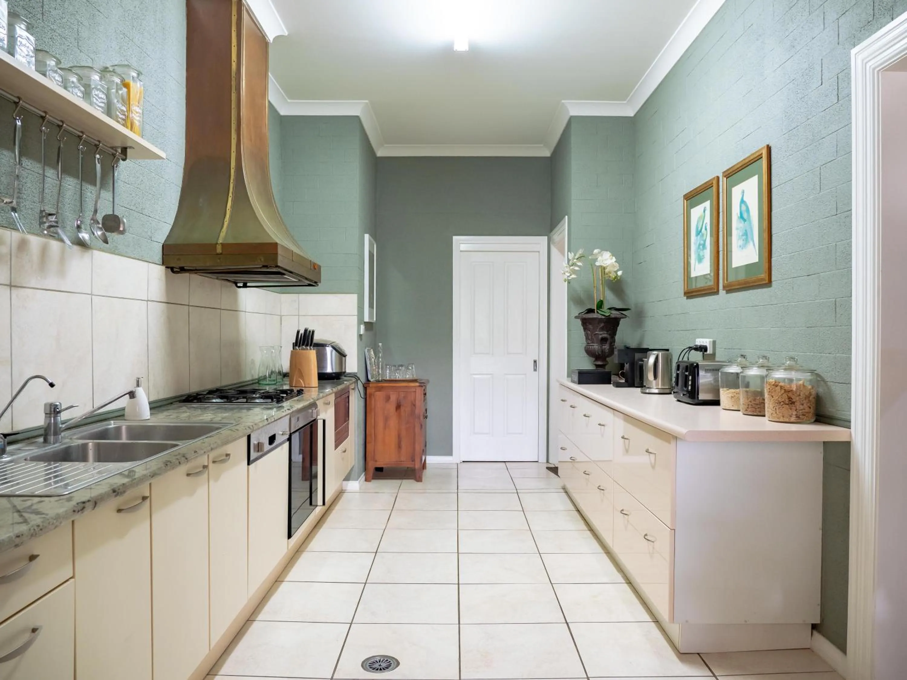Kitchen or kitchenette in Brigham House