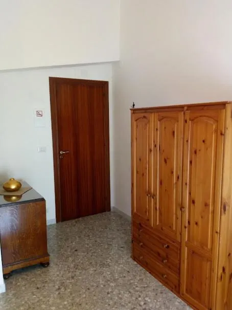 wardrobe in Villa 2 Fields