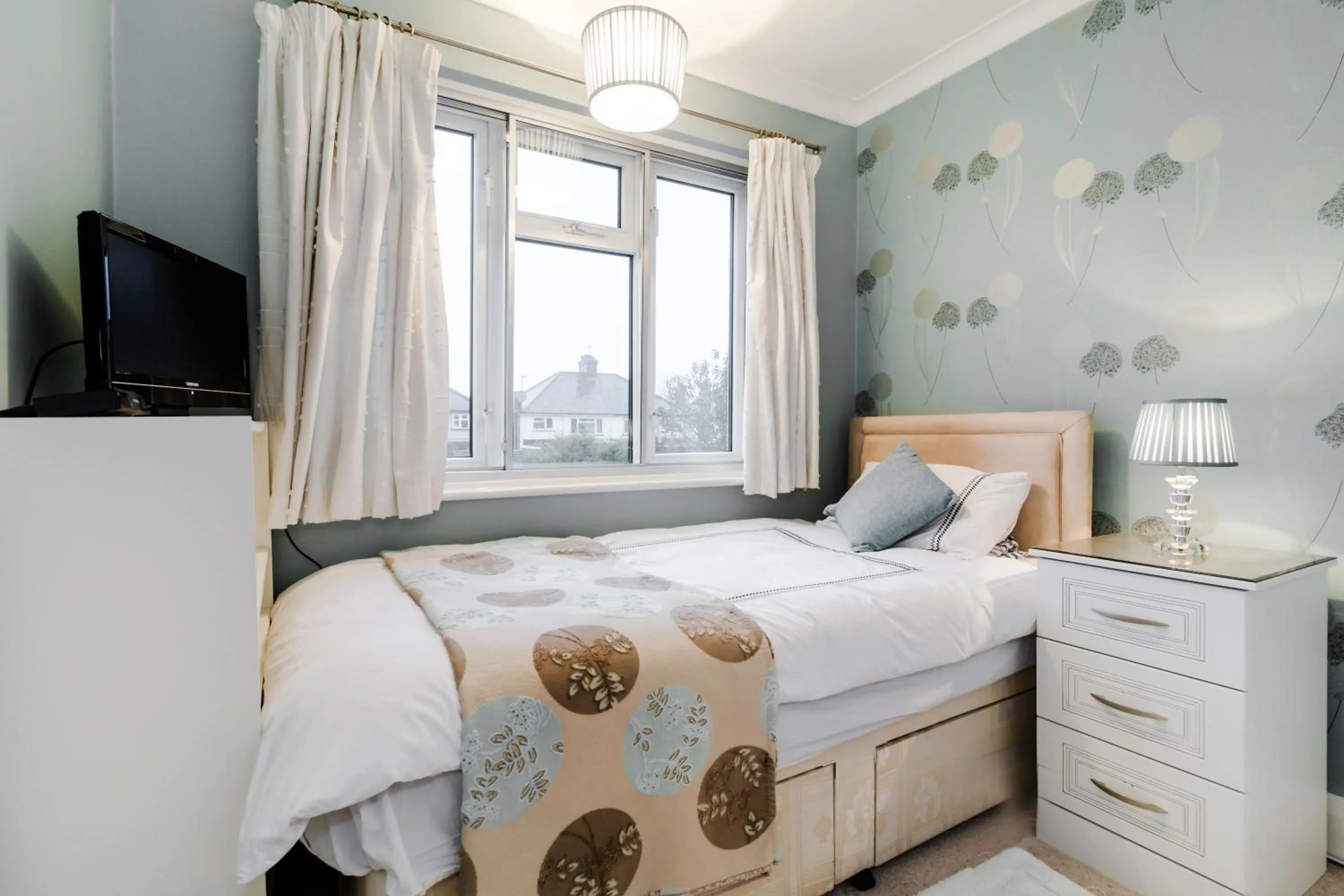 Bedroom, Bed in Brooklyn House