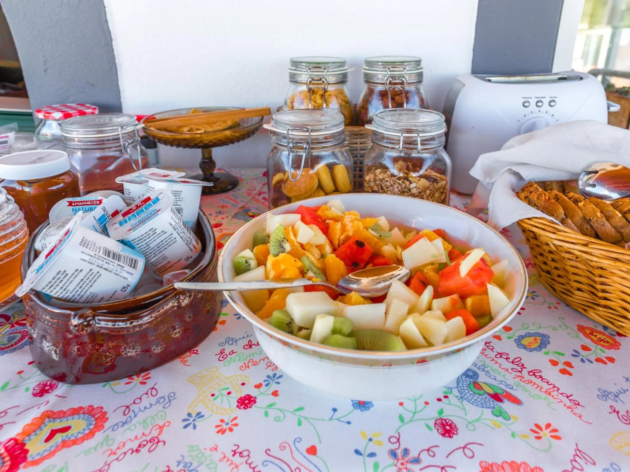 Buffet breakfast in 3 Marias Garden House B&B