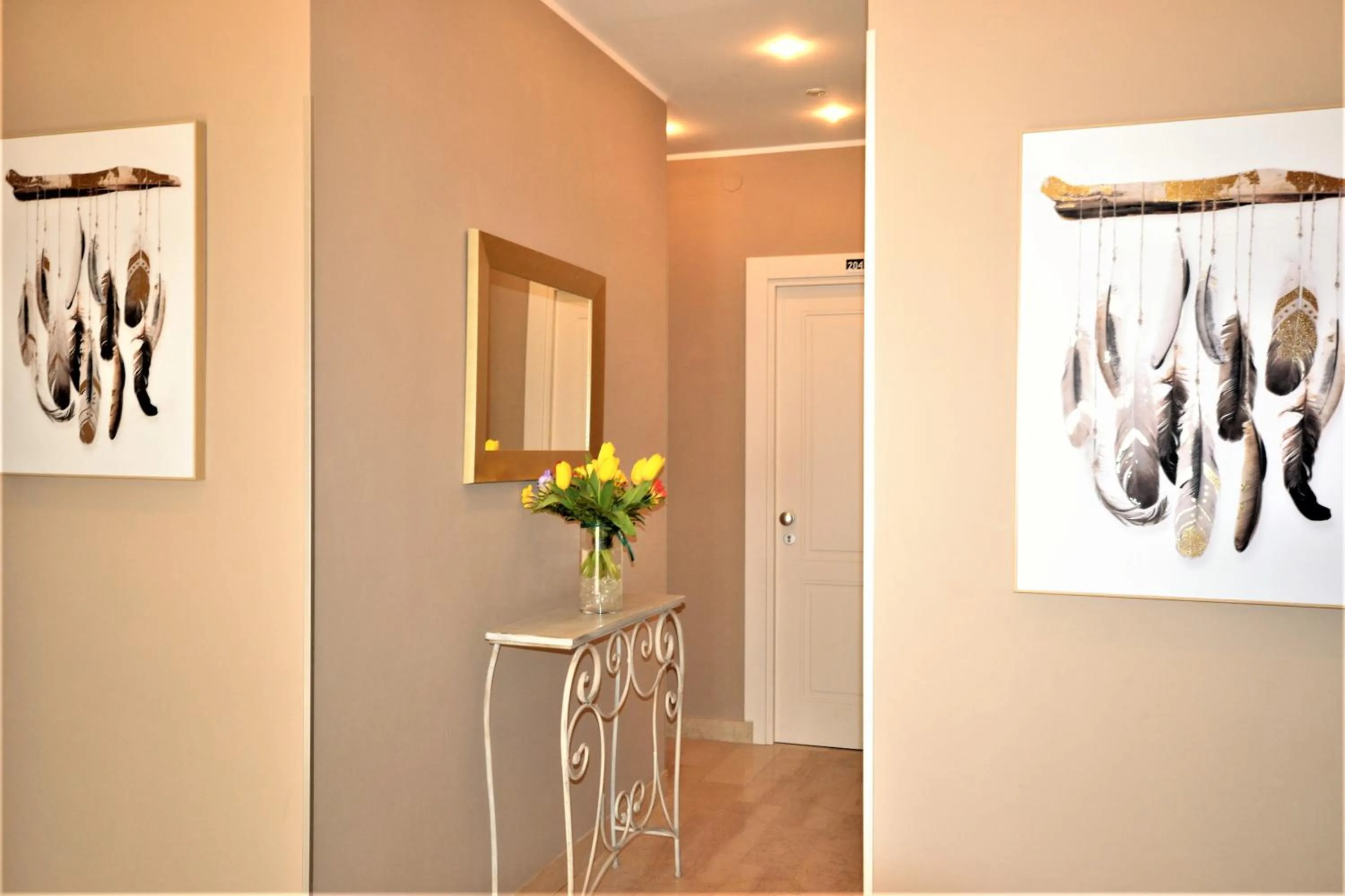 Area and facilities in Gold Hotel