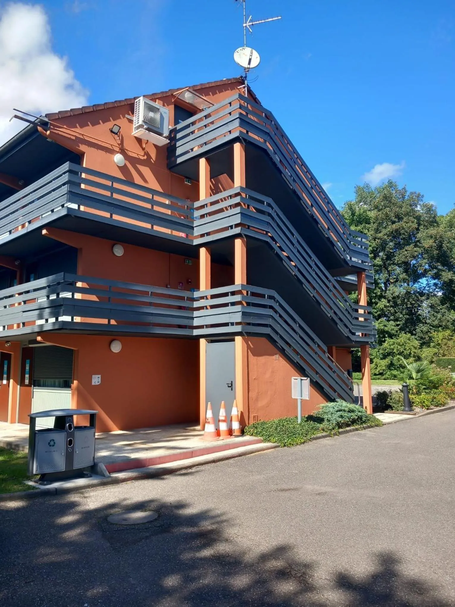 Property building in Kyriad Direct Haguenau