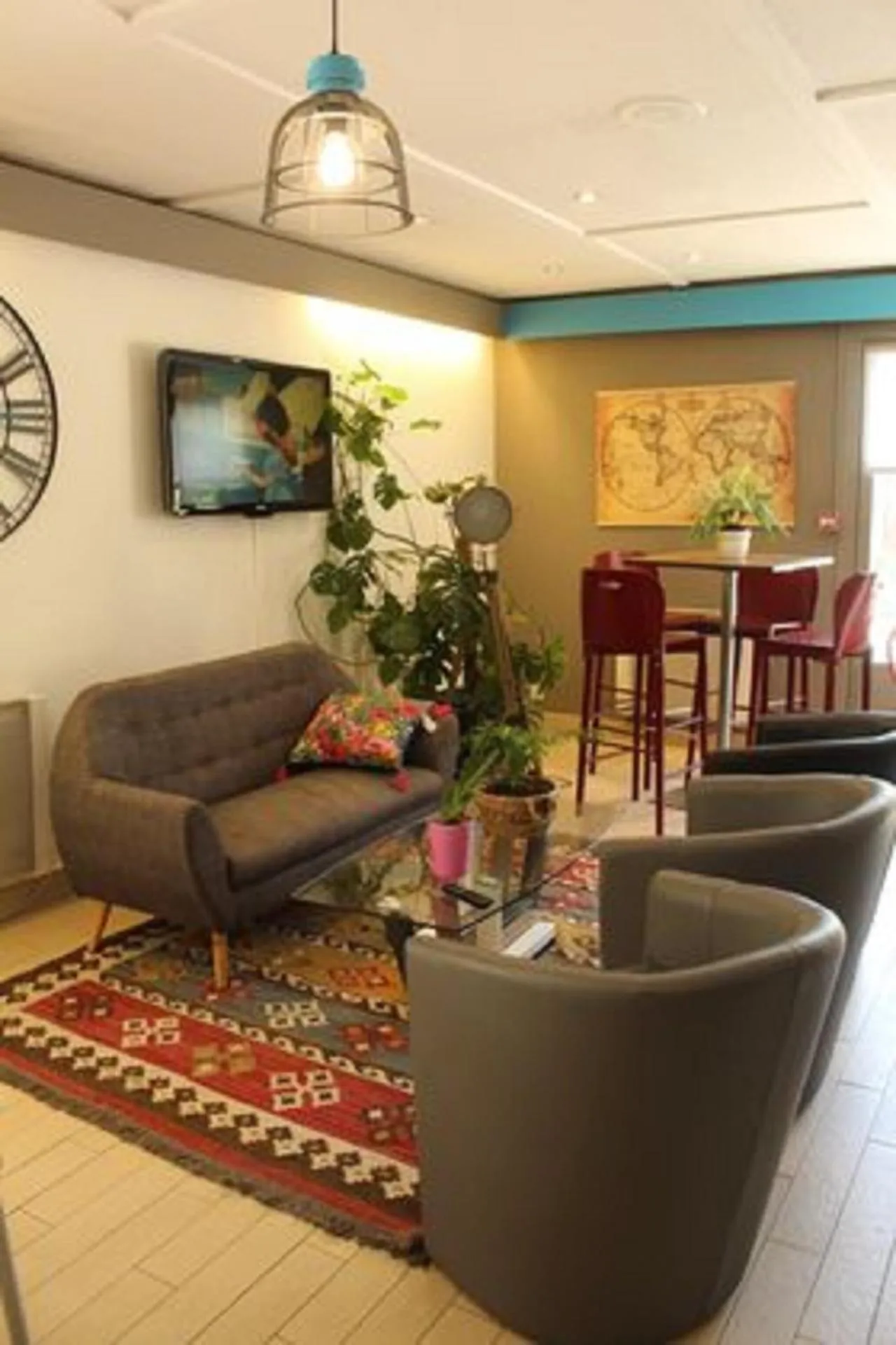 Seating area in Kyriad Direct Haguenau