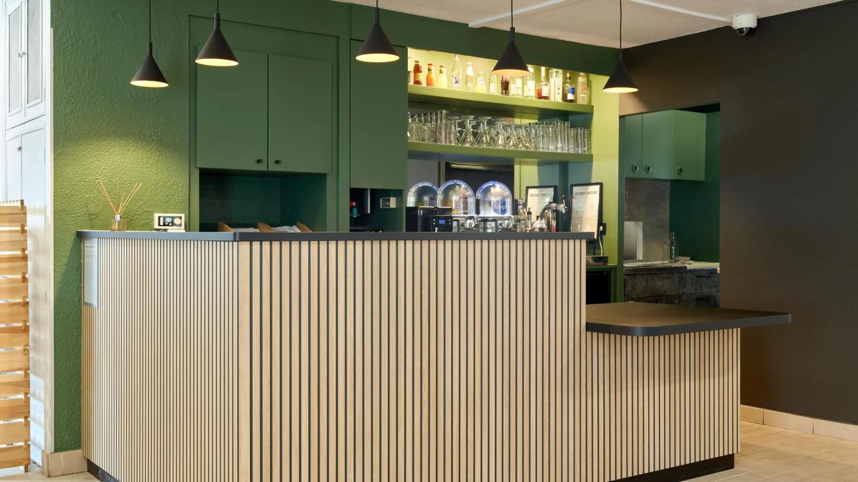 Lobby or reception in Campanile NATURE Les Ulis